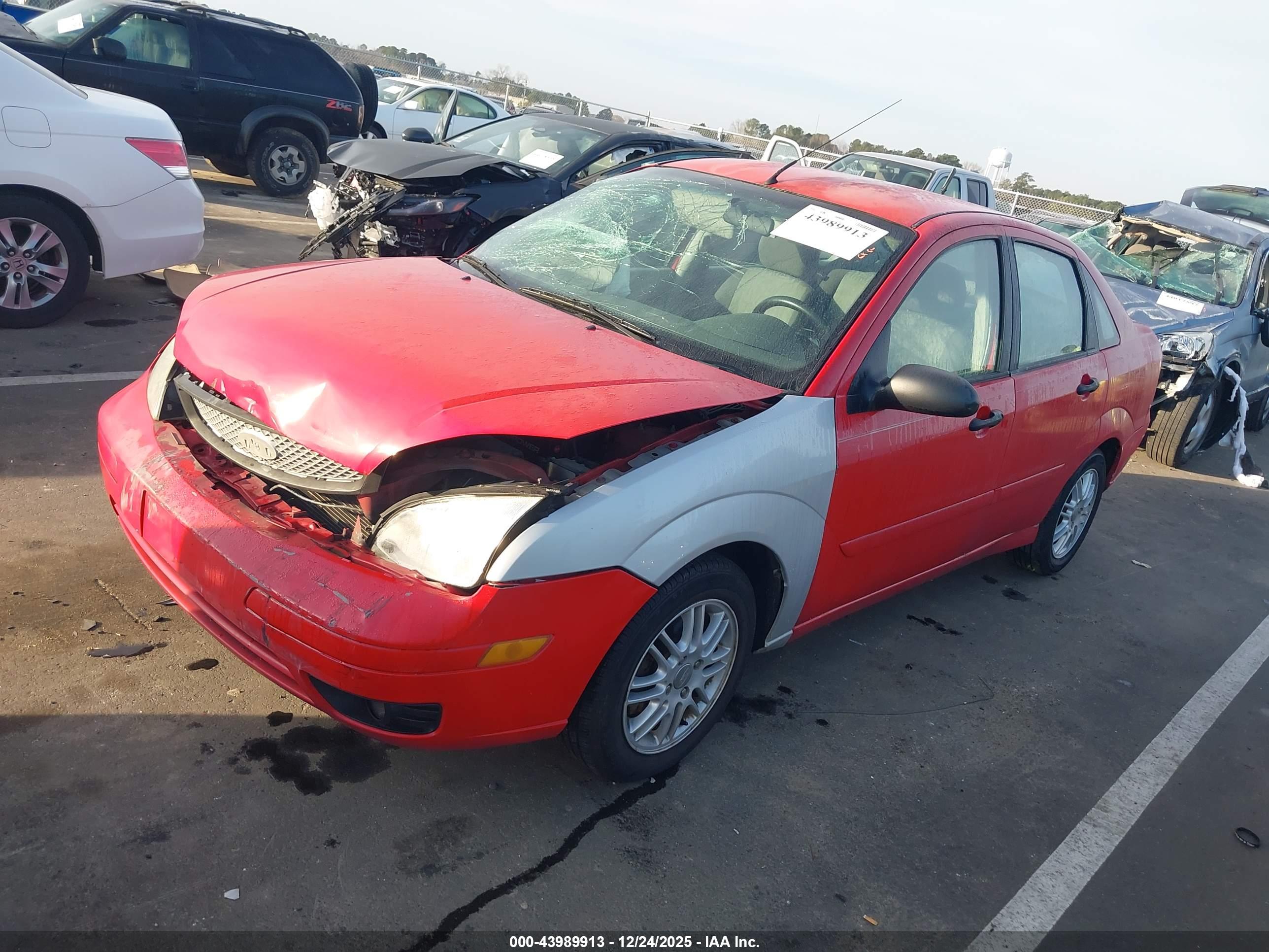 FORD FOCUS image 2