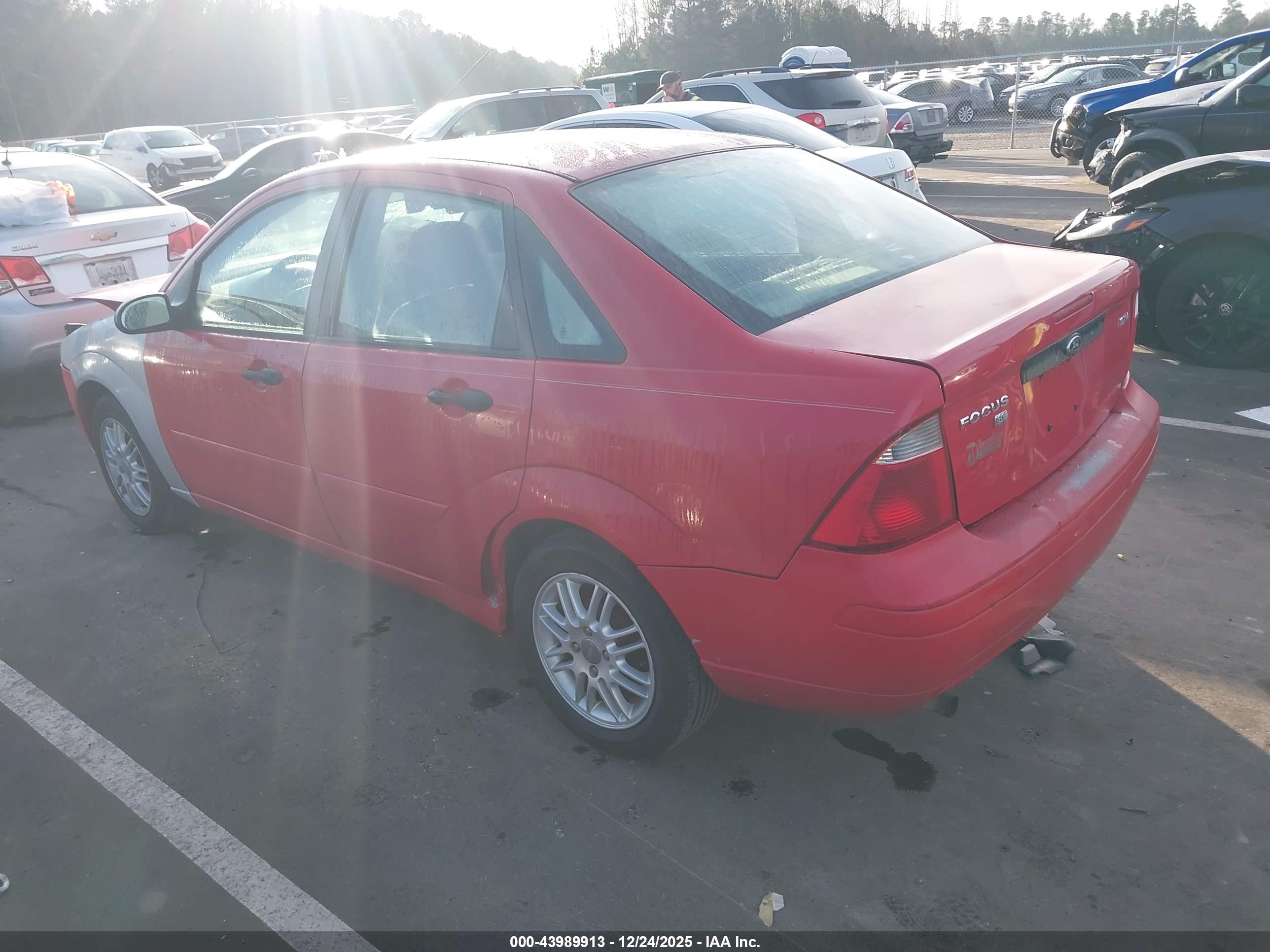 FORD FOCUS image 3