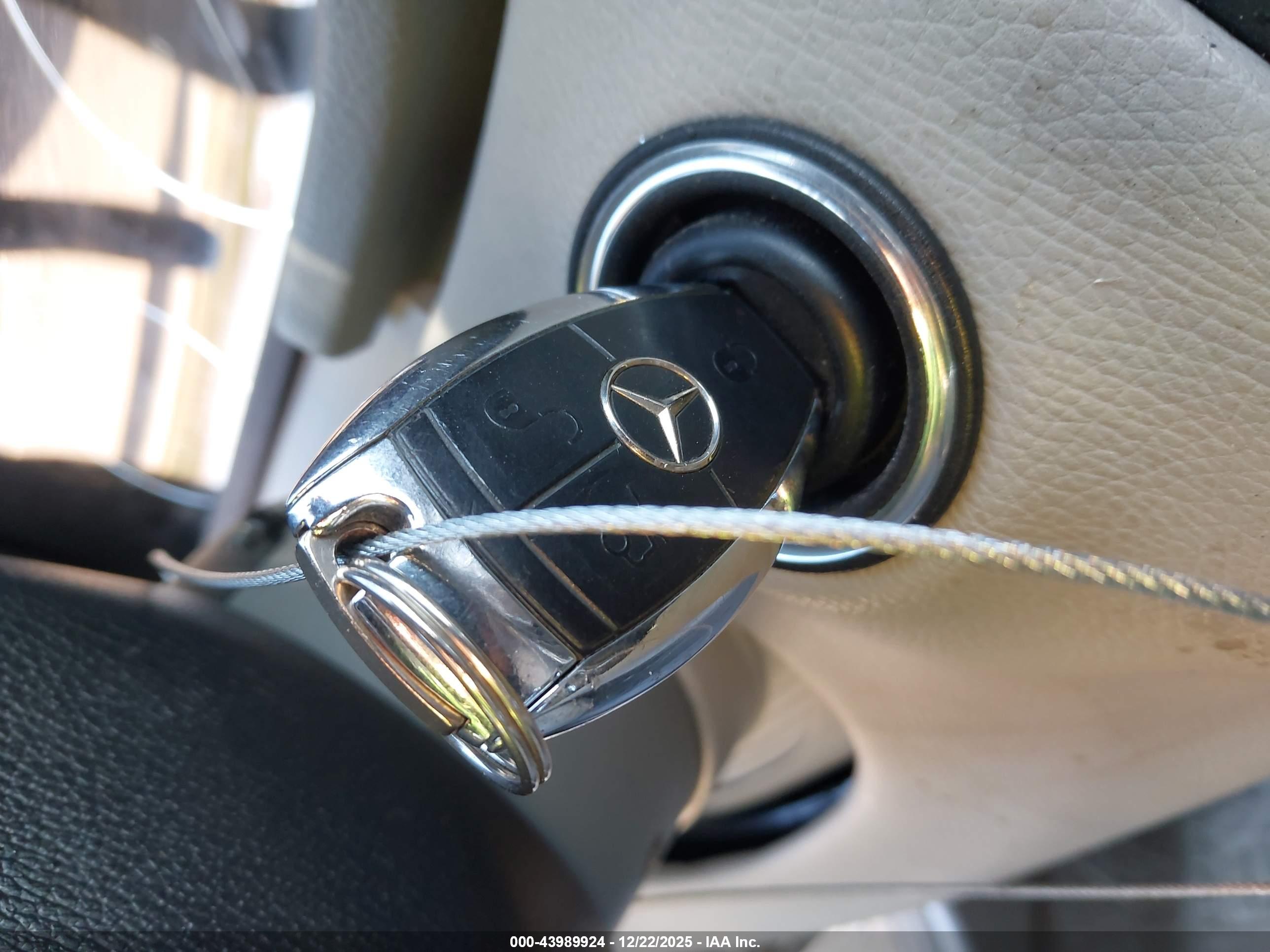 MERCEDES-BENZ C image 11