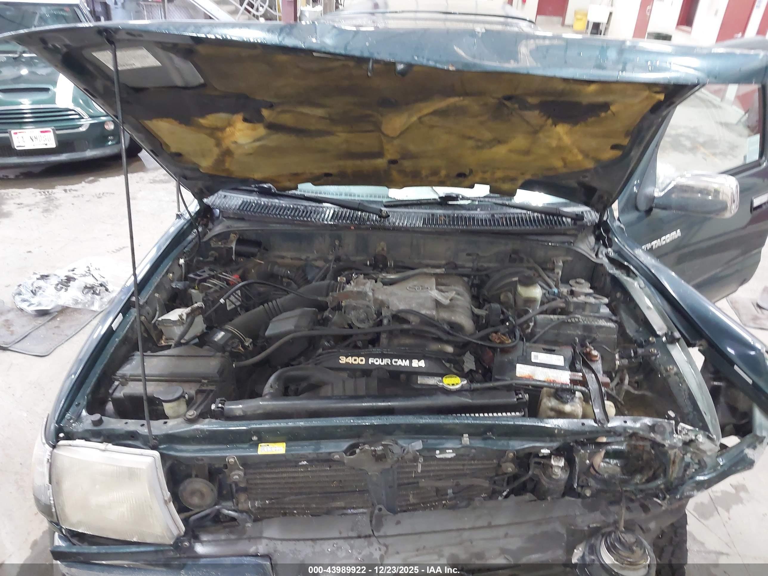 TOYOTA TACOMA image 10