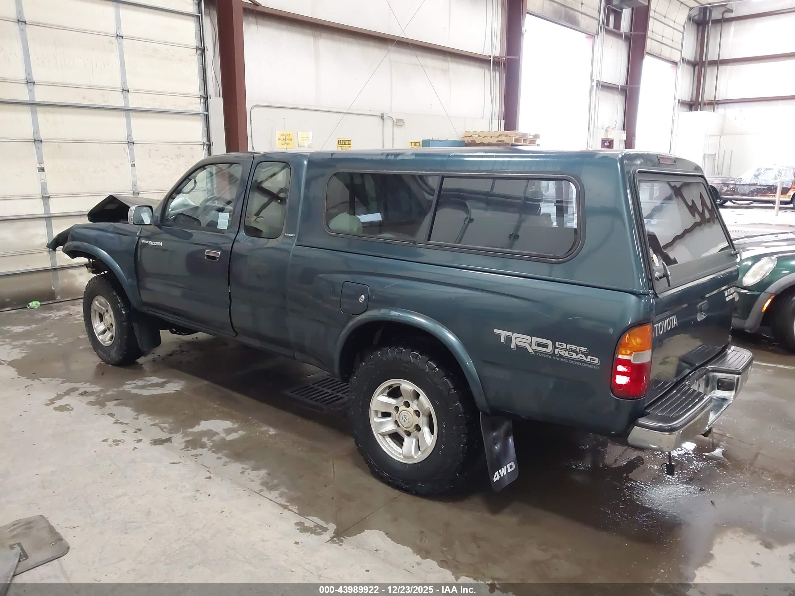 TOYOTA TACOMA image 3