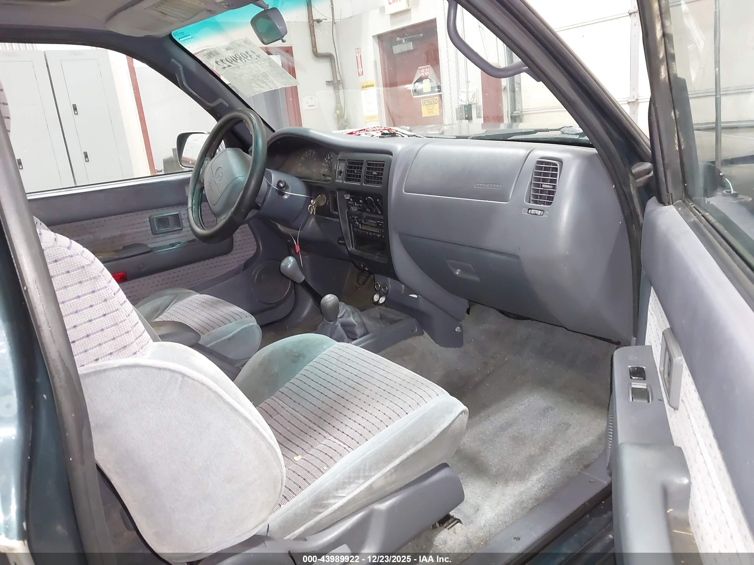 TOYOTA TACOMA image 5