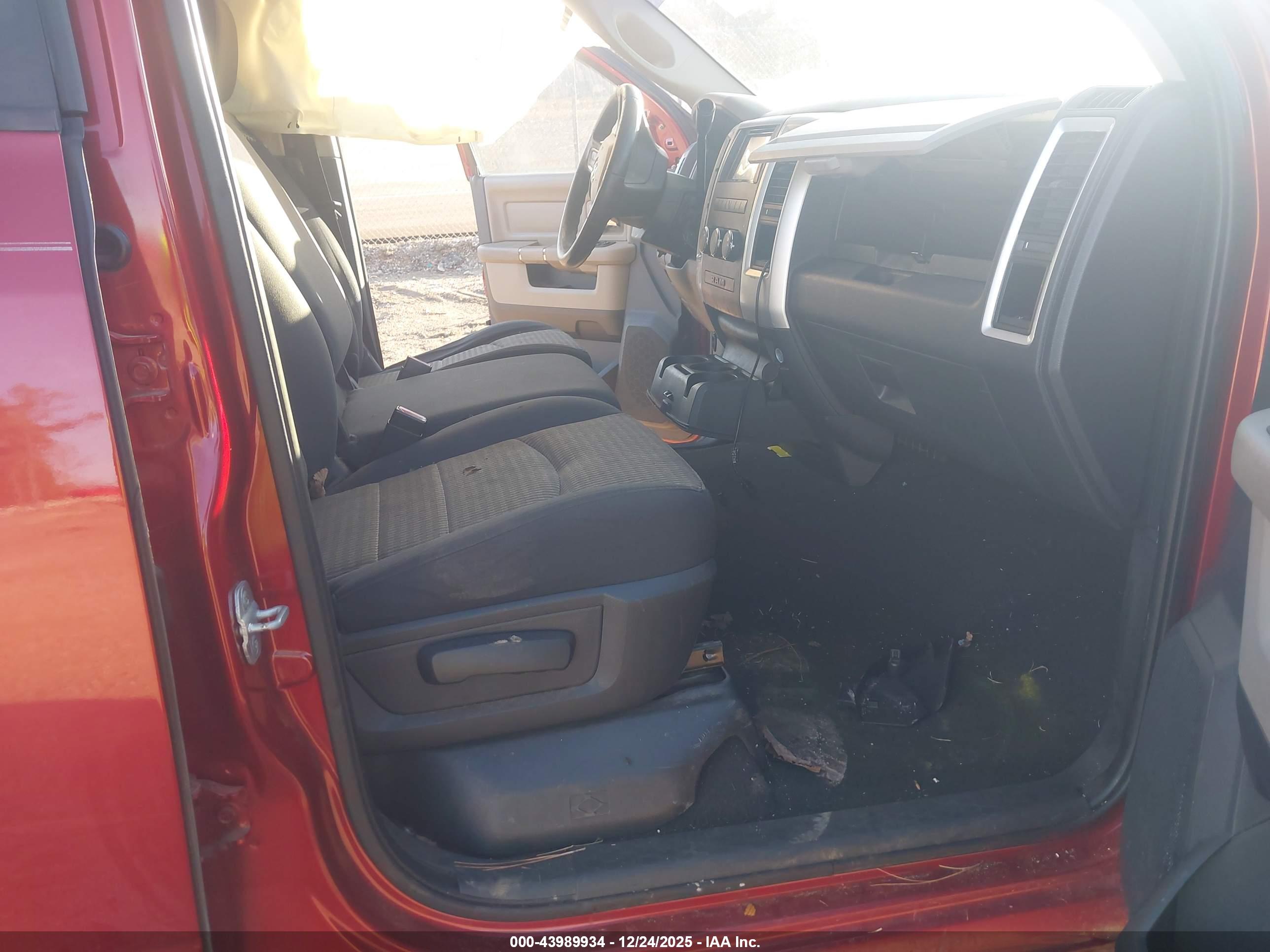 DODGE RAM image 5