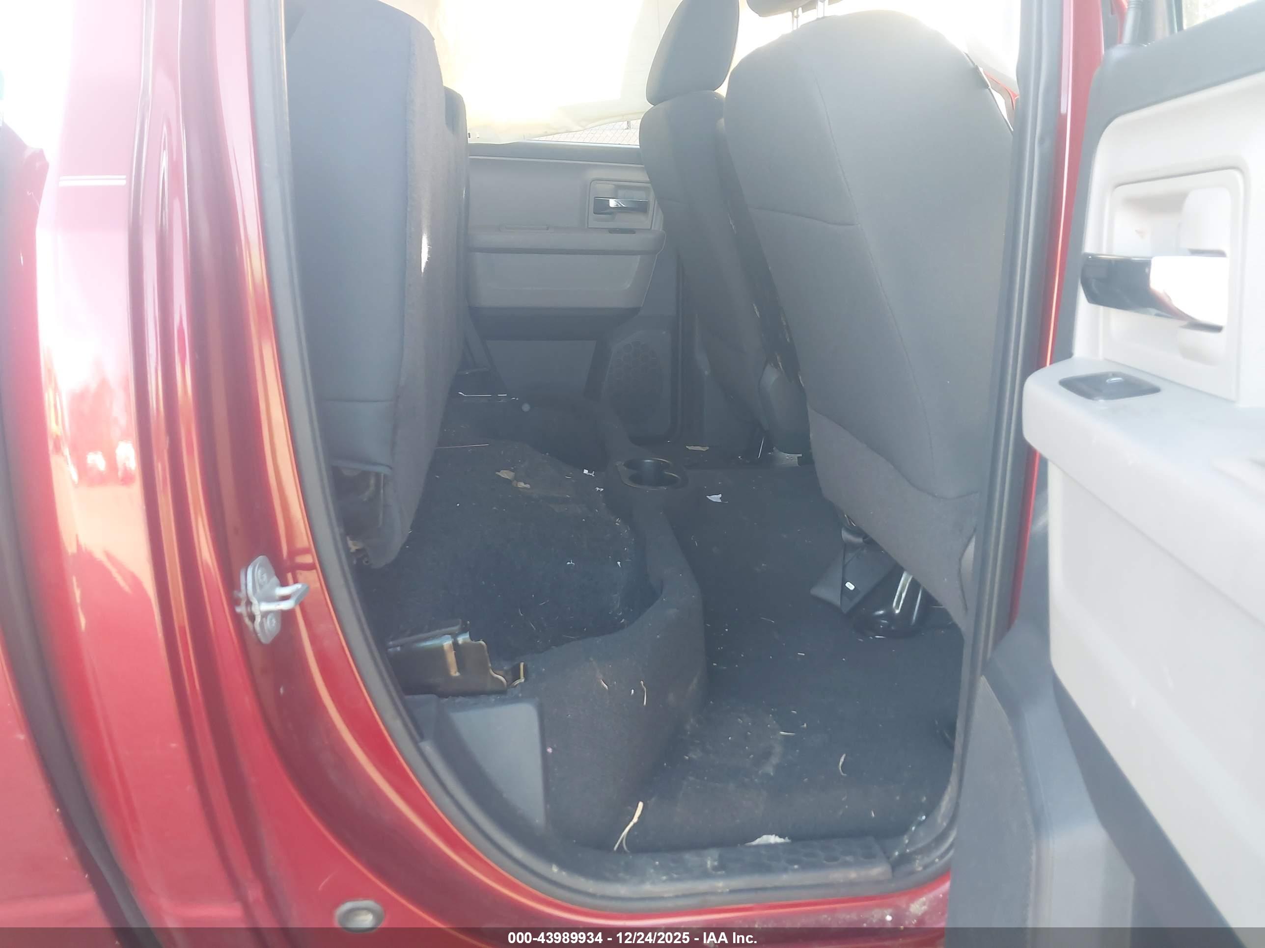 DODGE RAM image 8