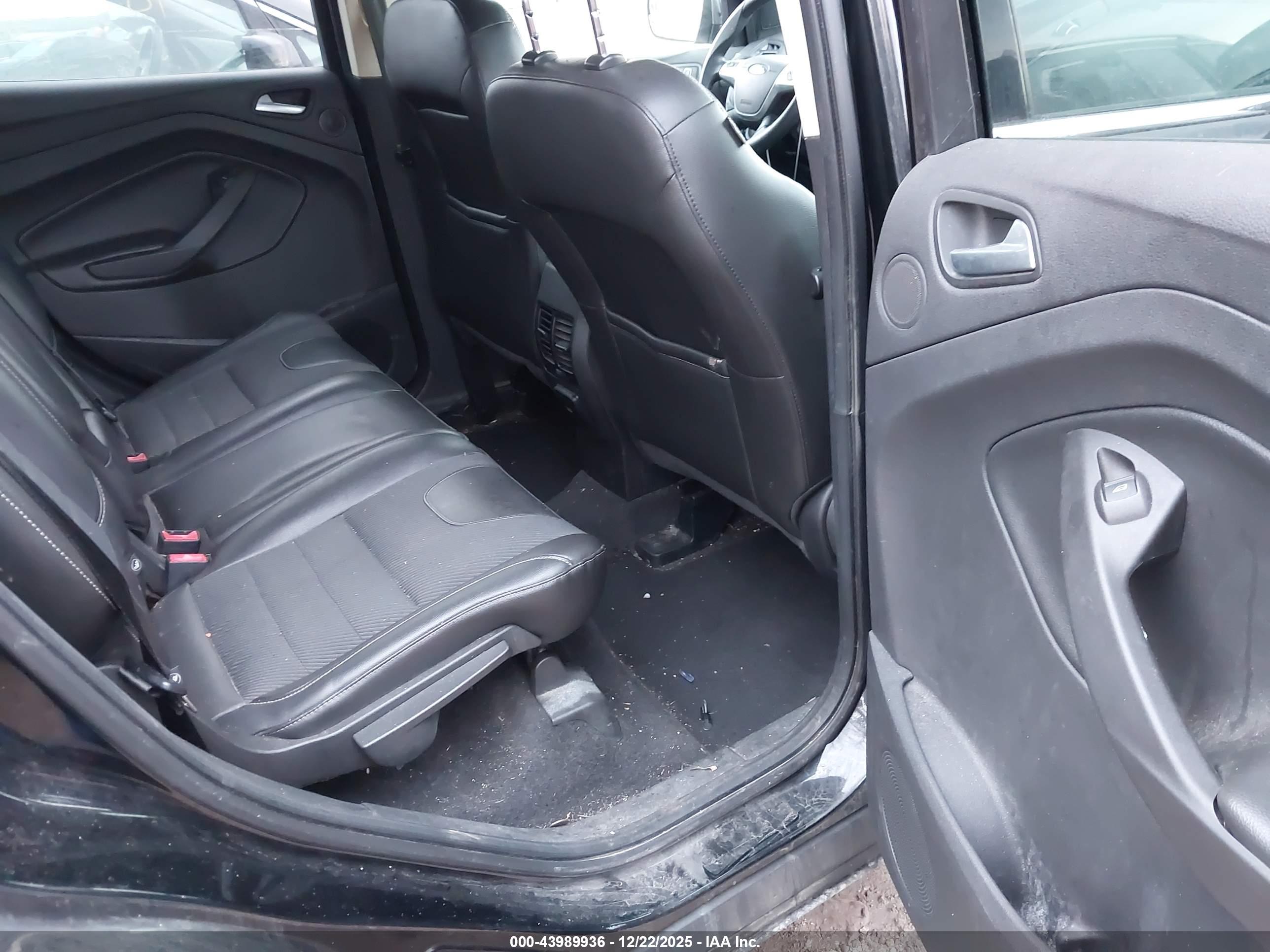 FORD ESCAPE image 8