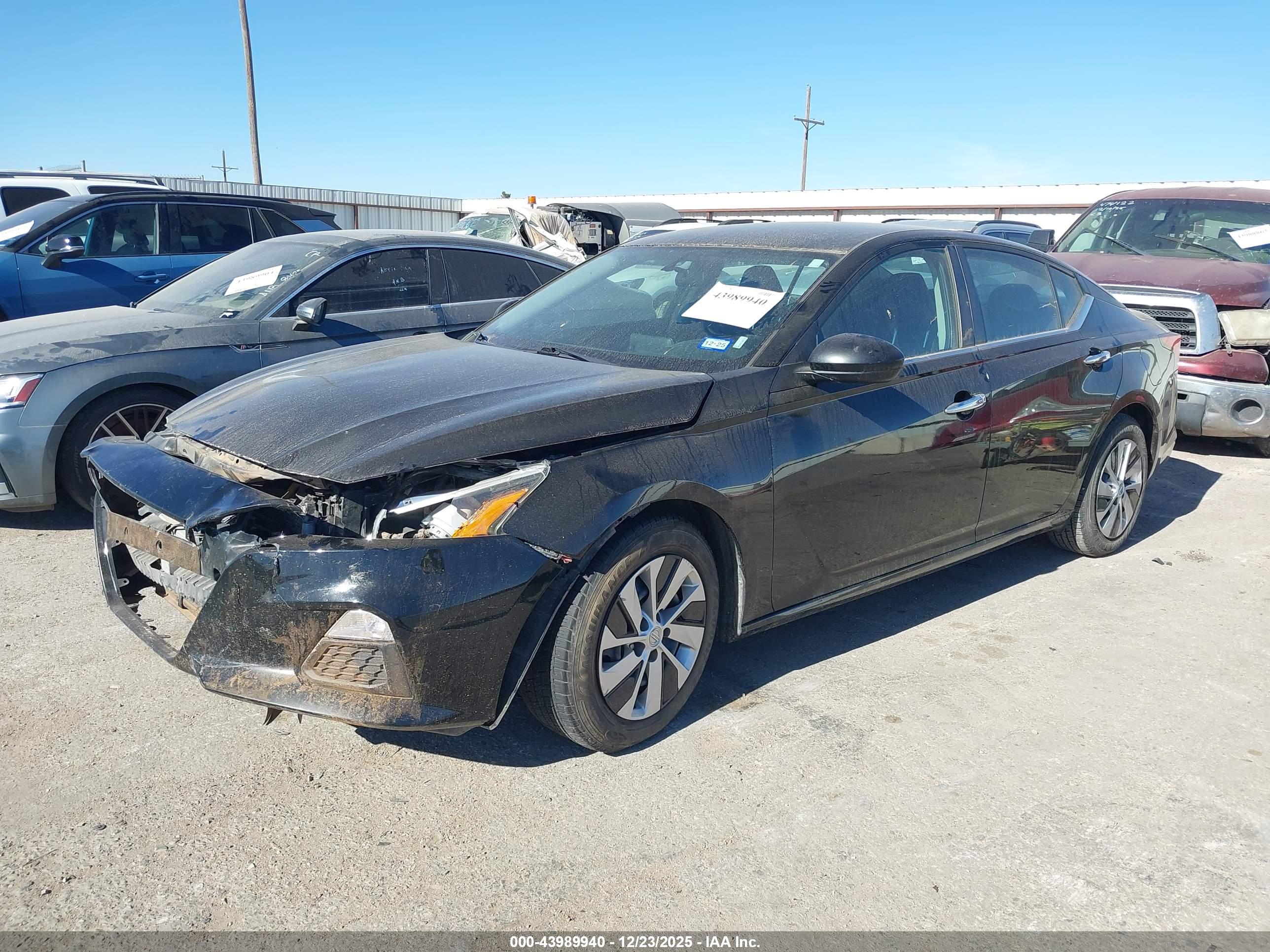 NISSAN ALTIMA image 2