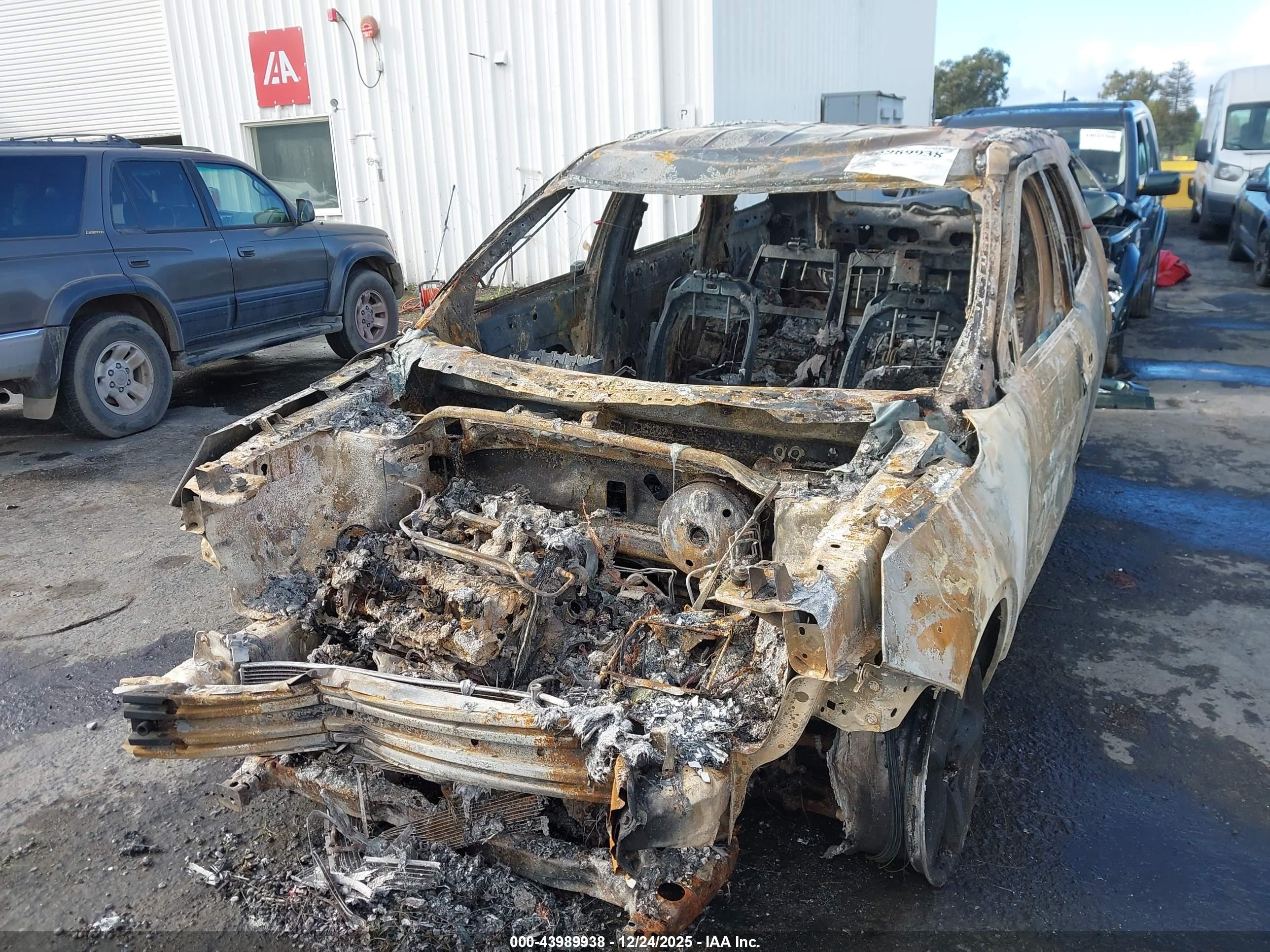 FORD EXPLORER image 6