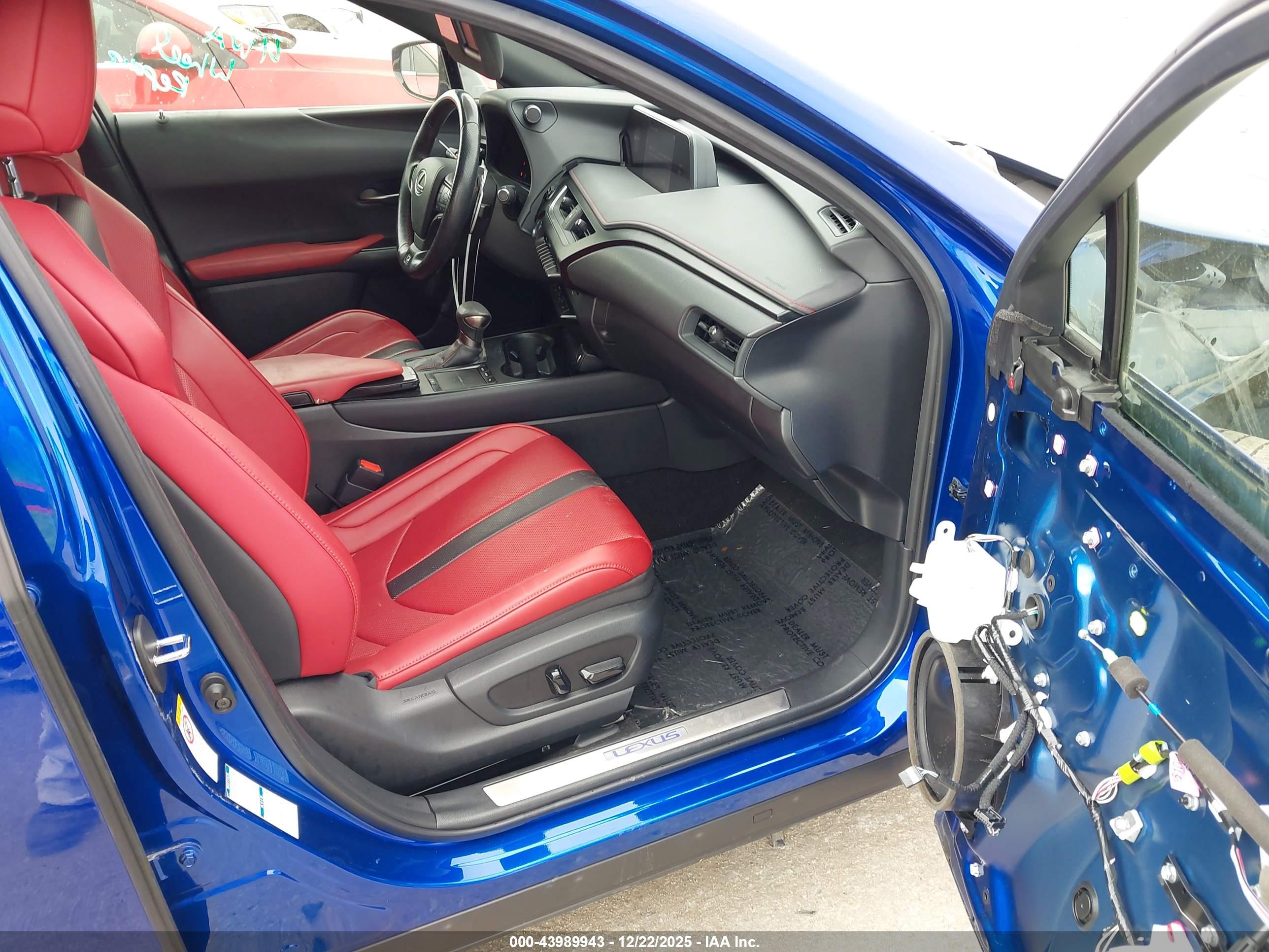 LEXUS UX image 5