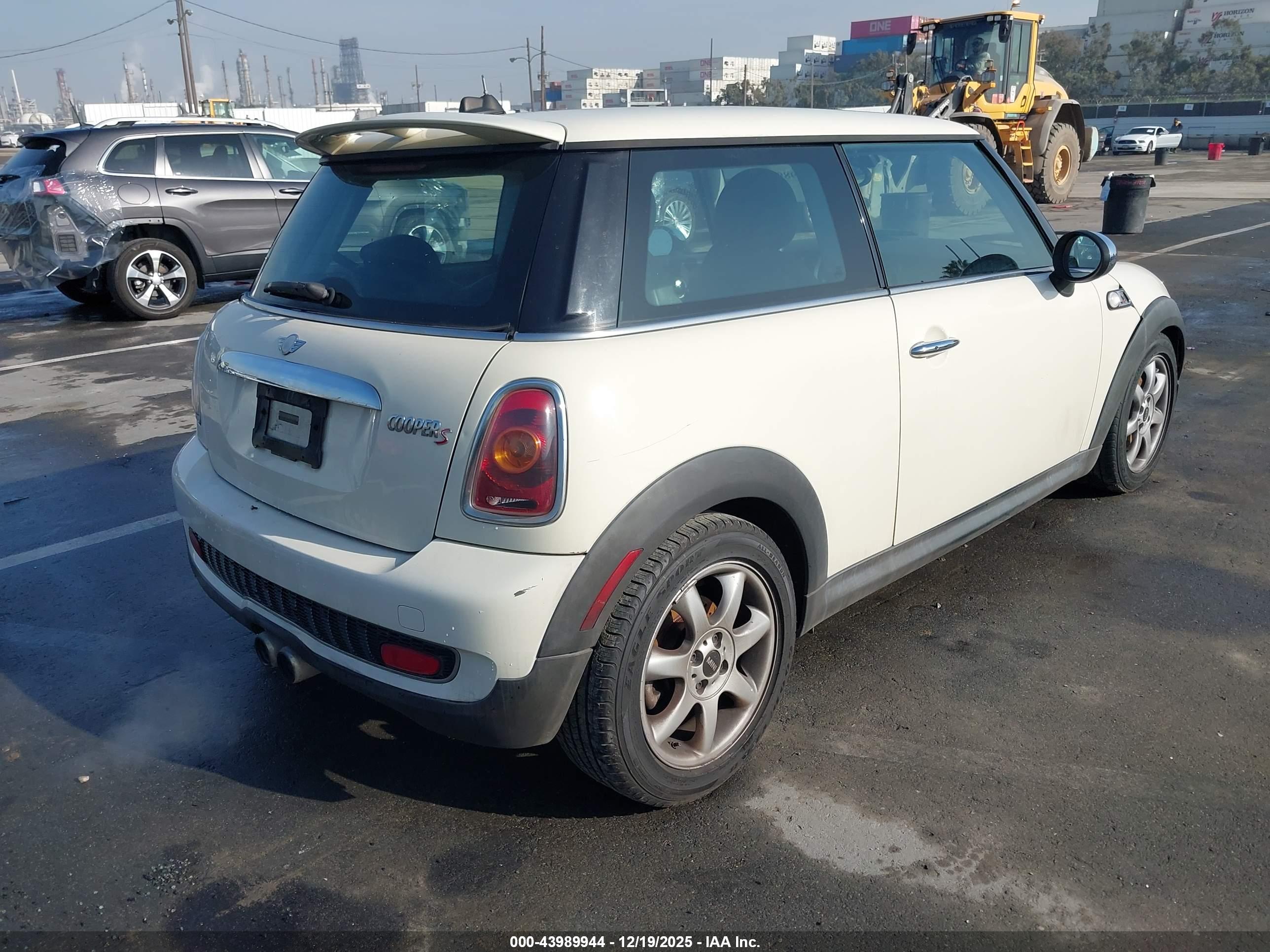 MINI COOPER image 4