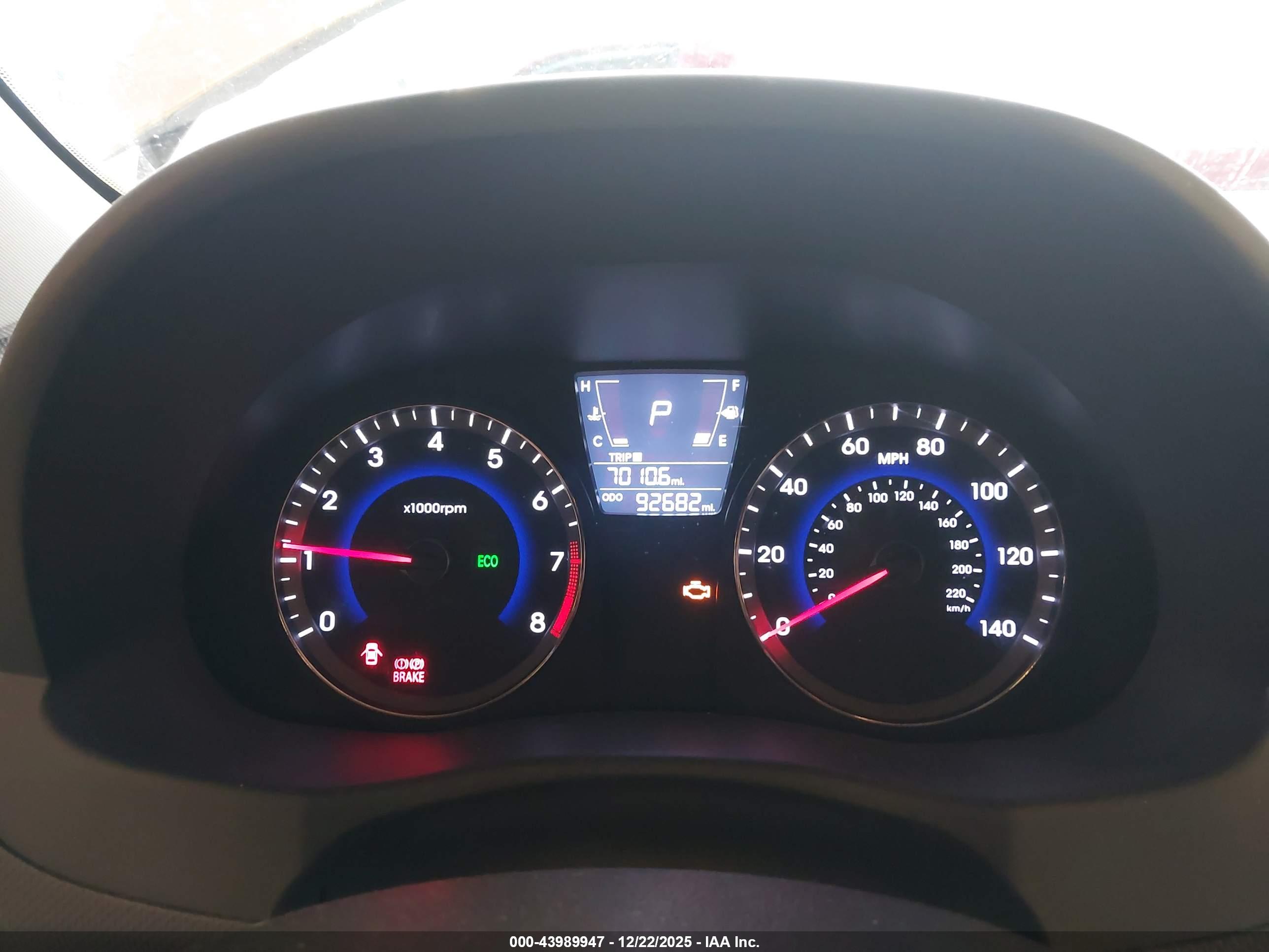 HYUNDAI ACCENT image 7