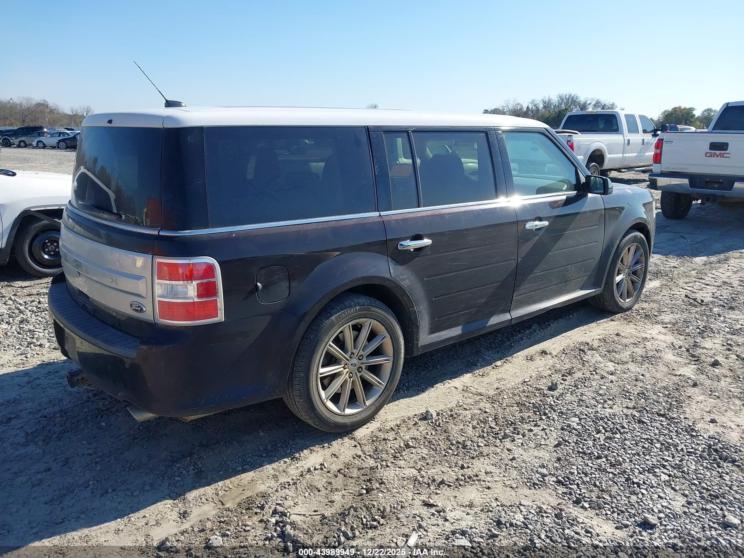FORD FLEX image 4