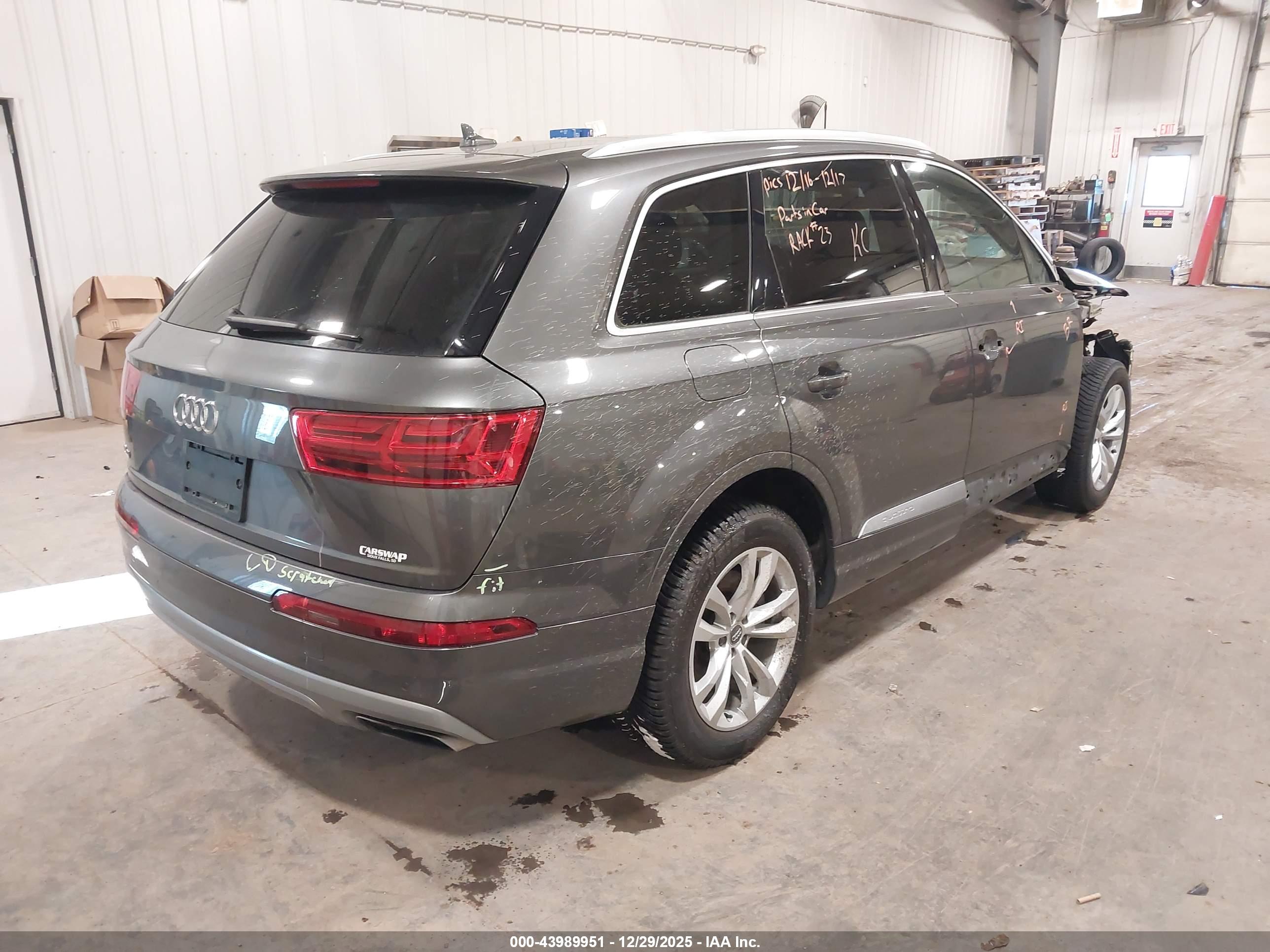 AUDI Q7 image 4