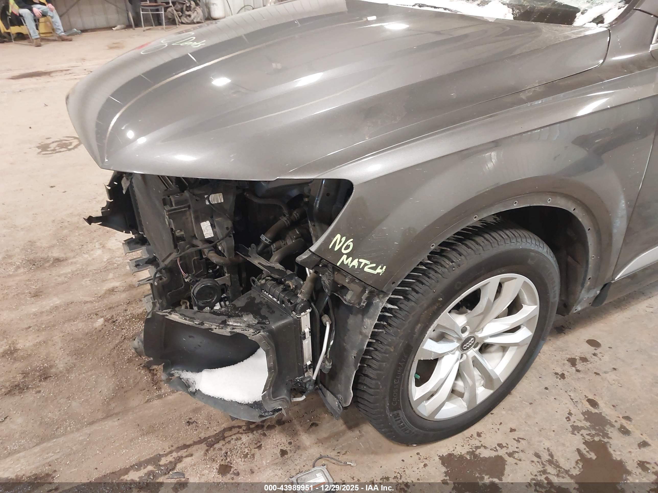 AUDI Q7 image 6