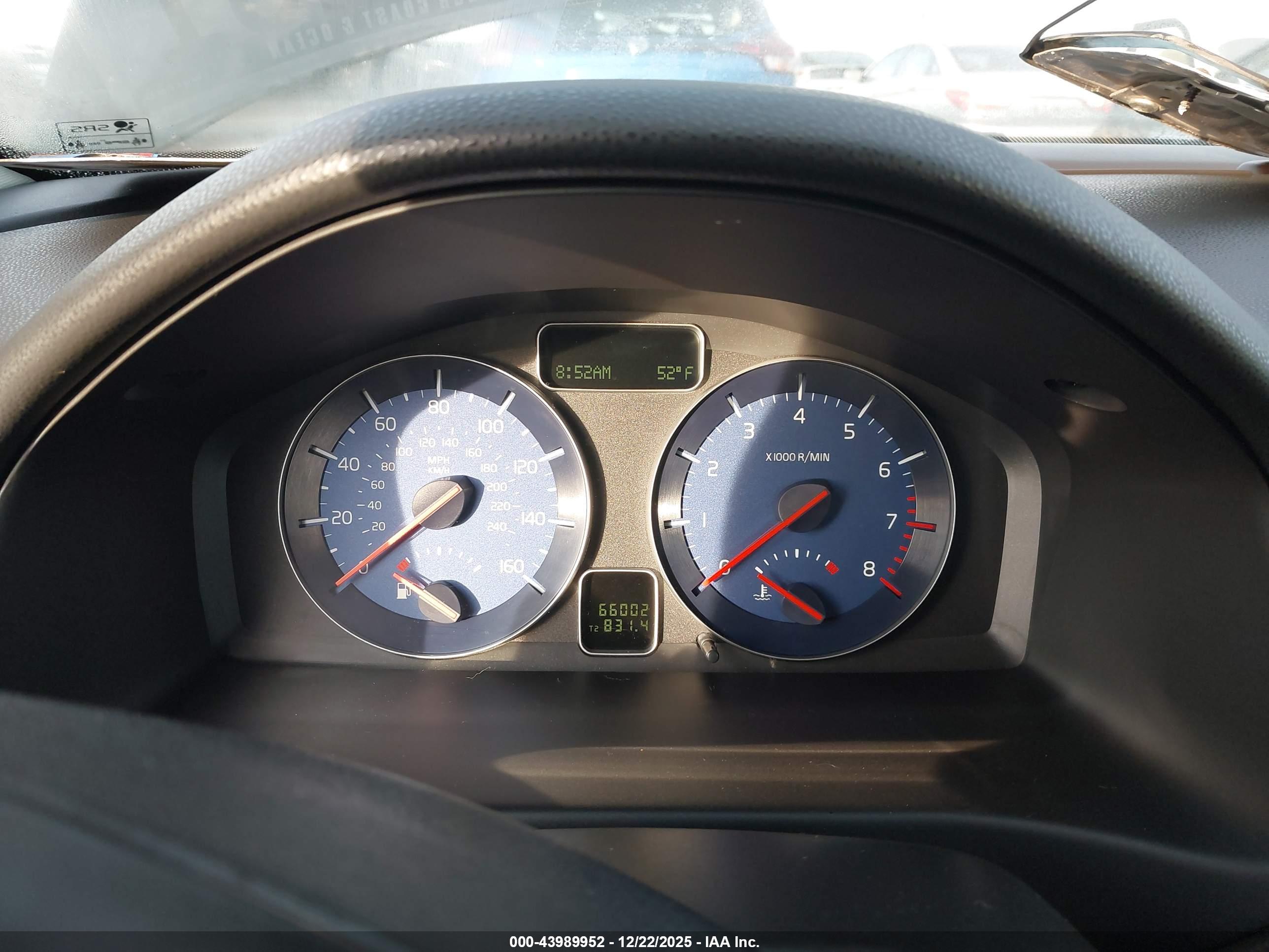 VOLVO C30 image 7