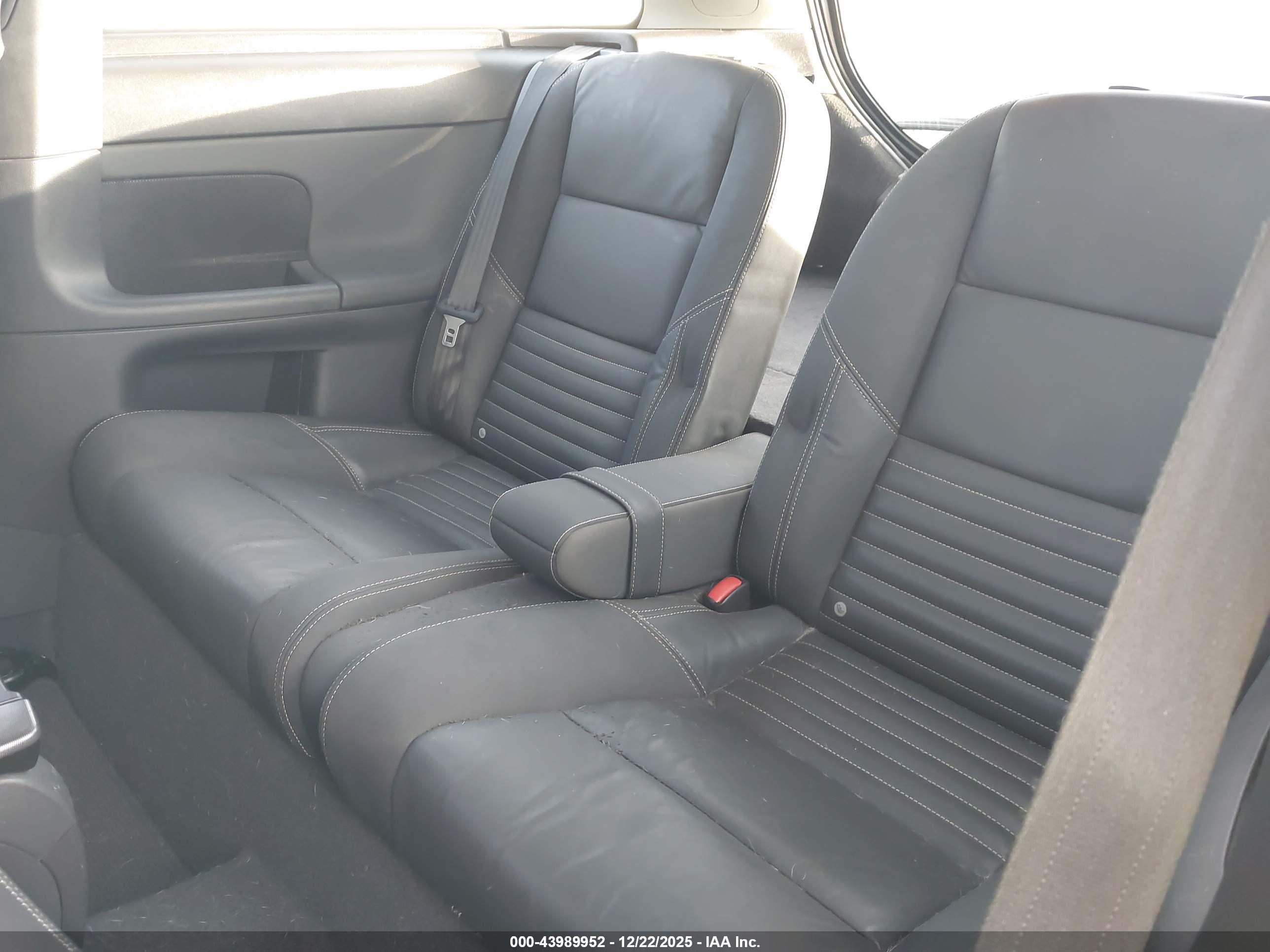 VOLVO C30 image 8