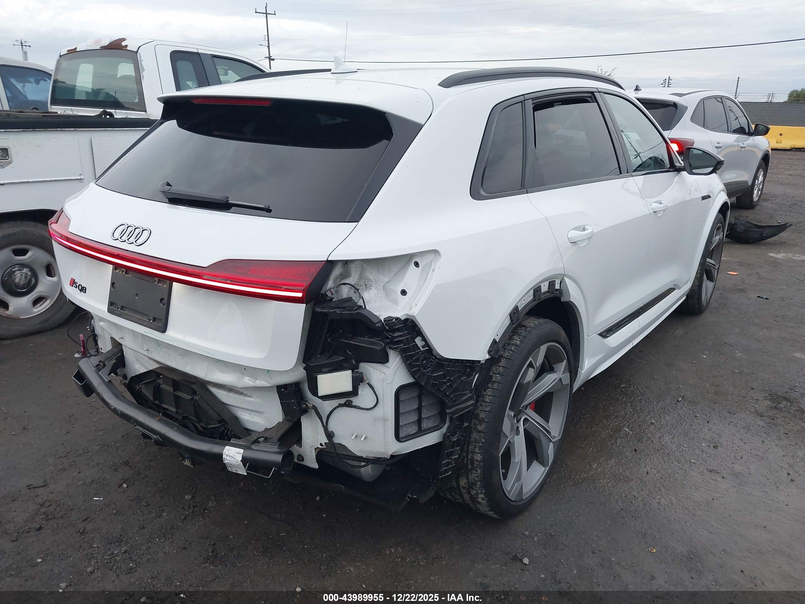 AUDI SQ8 image 4