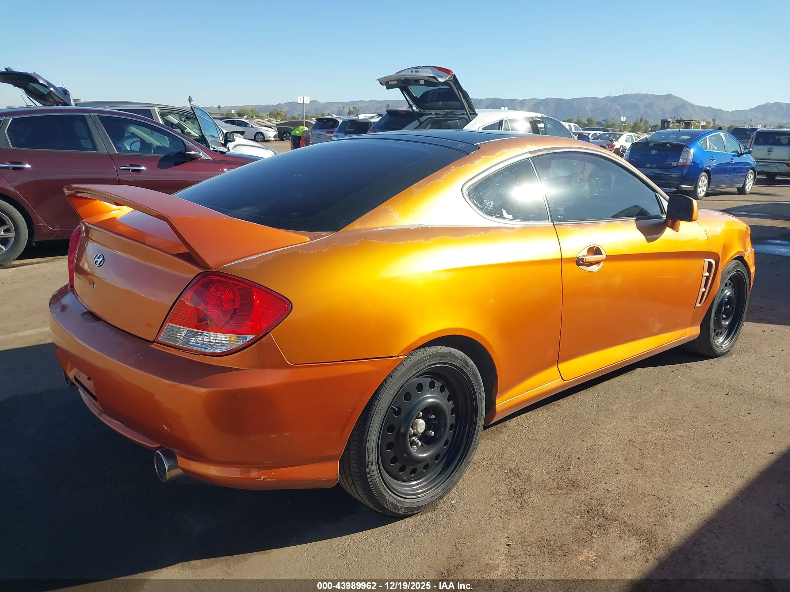 HYUNDAI TIBURON image 4