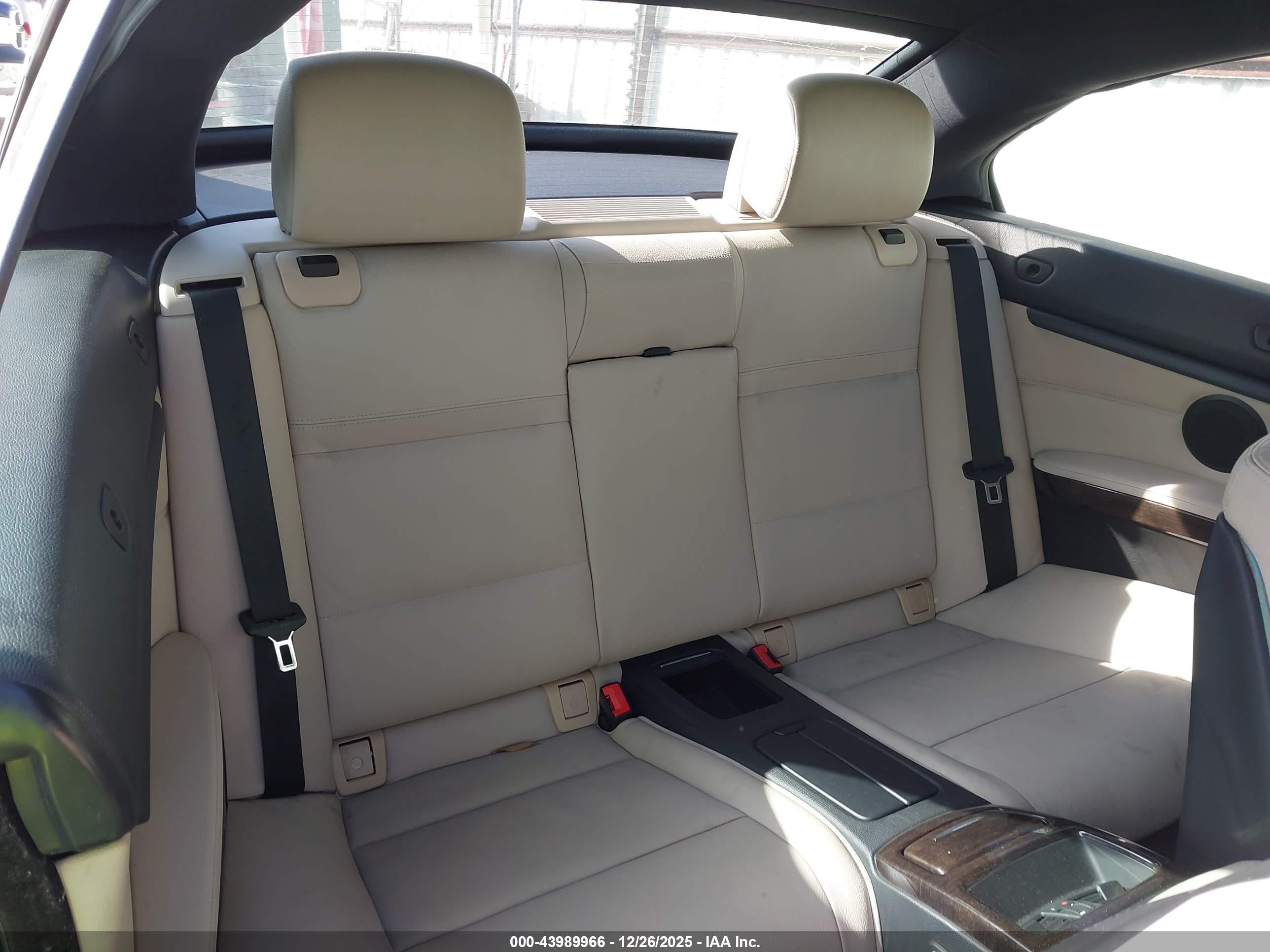 BMW 335I image 8