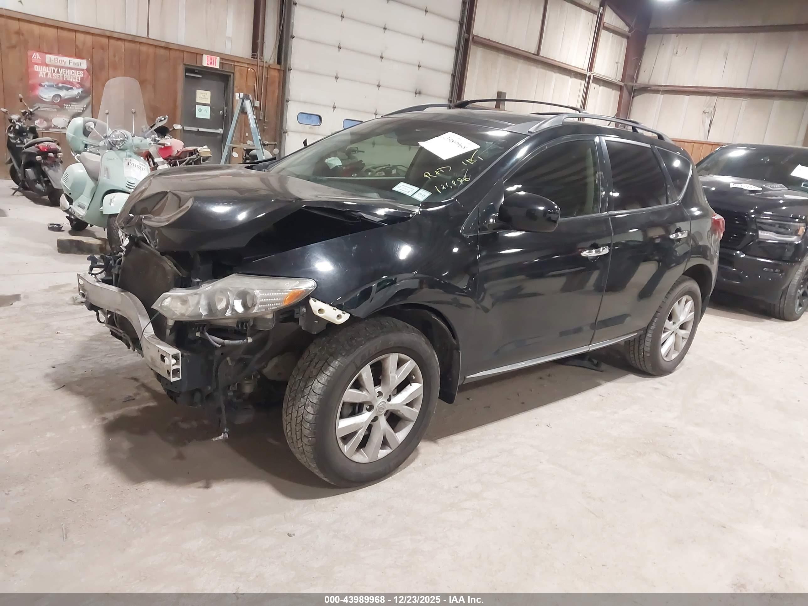 NISSAN MURANO image 2