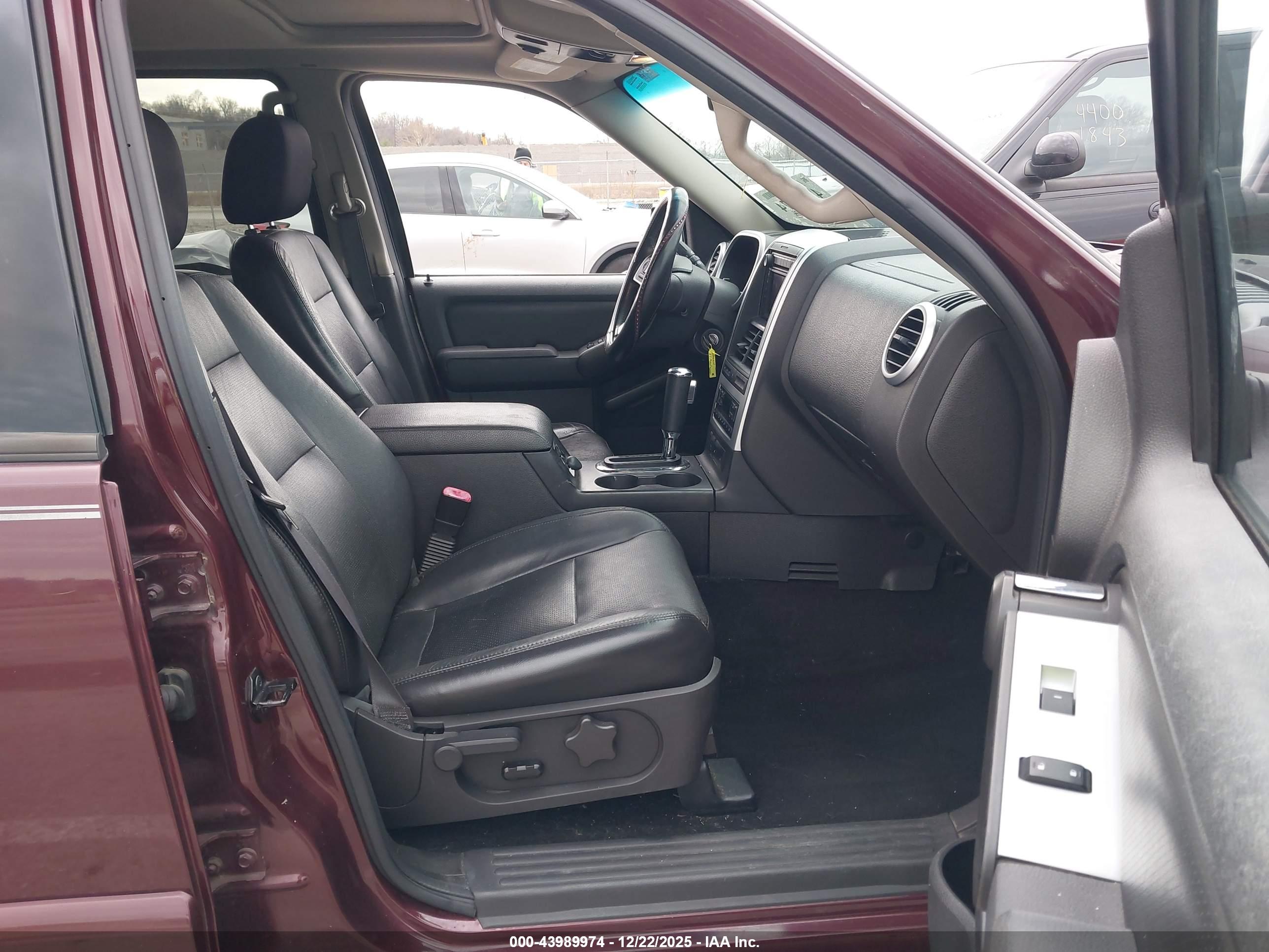 MERCURY MOUNTAINEER image 5