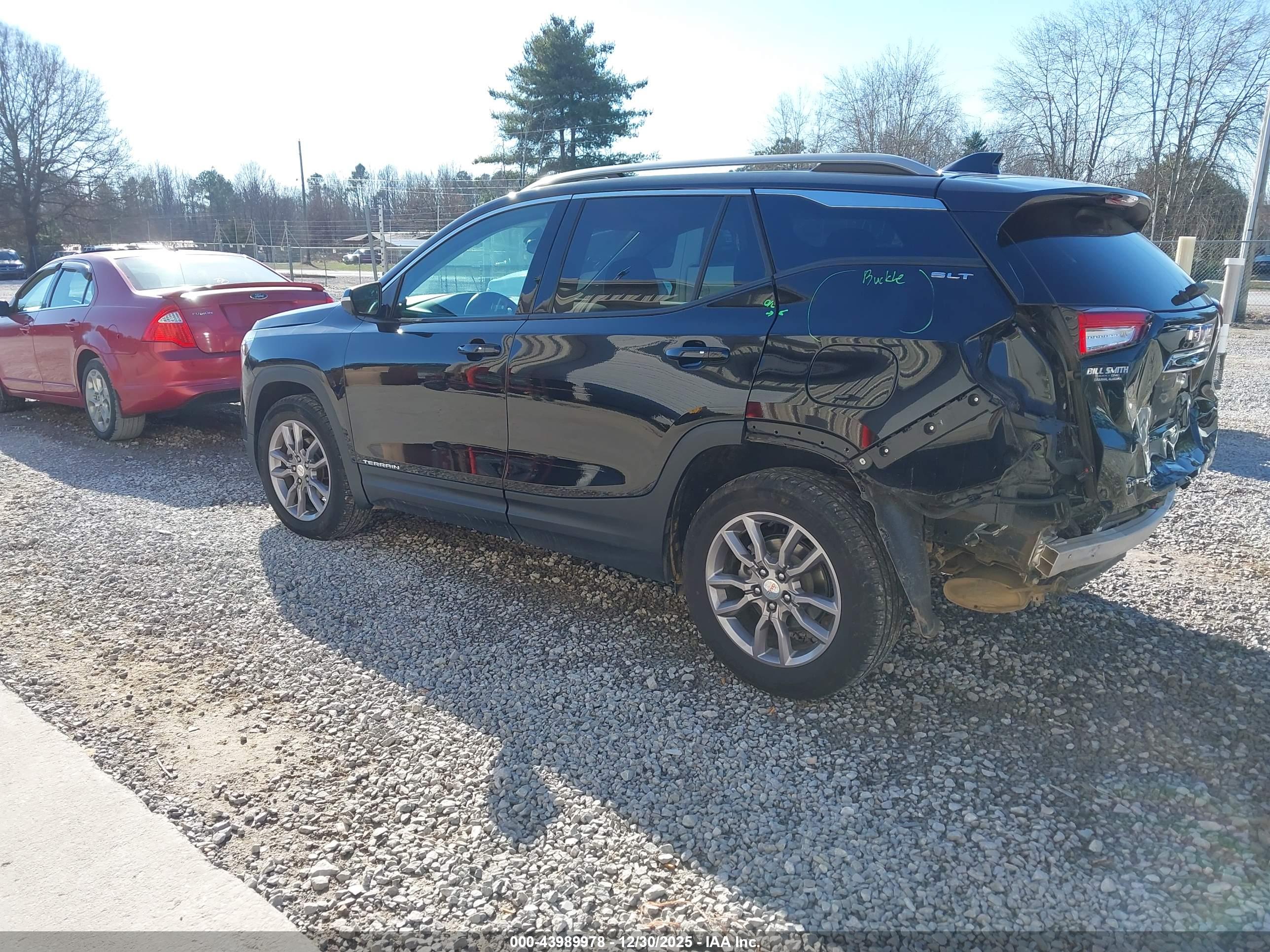 GMC TERRAIN image 3