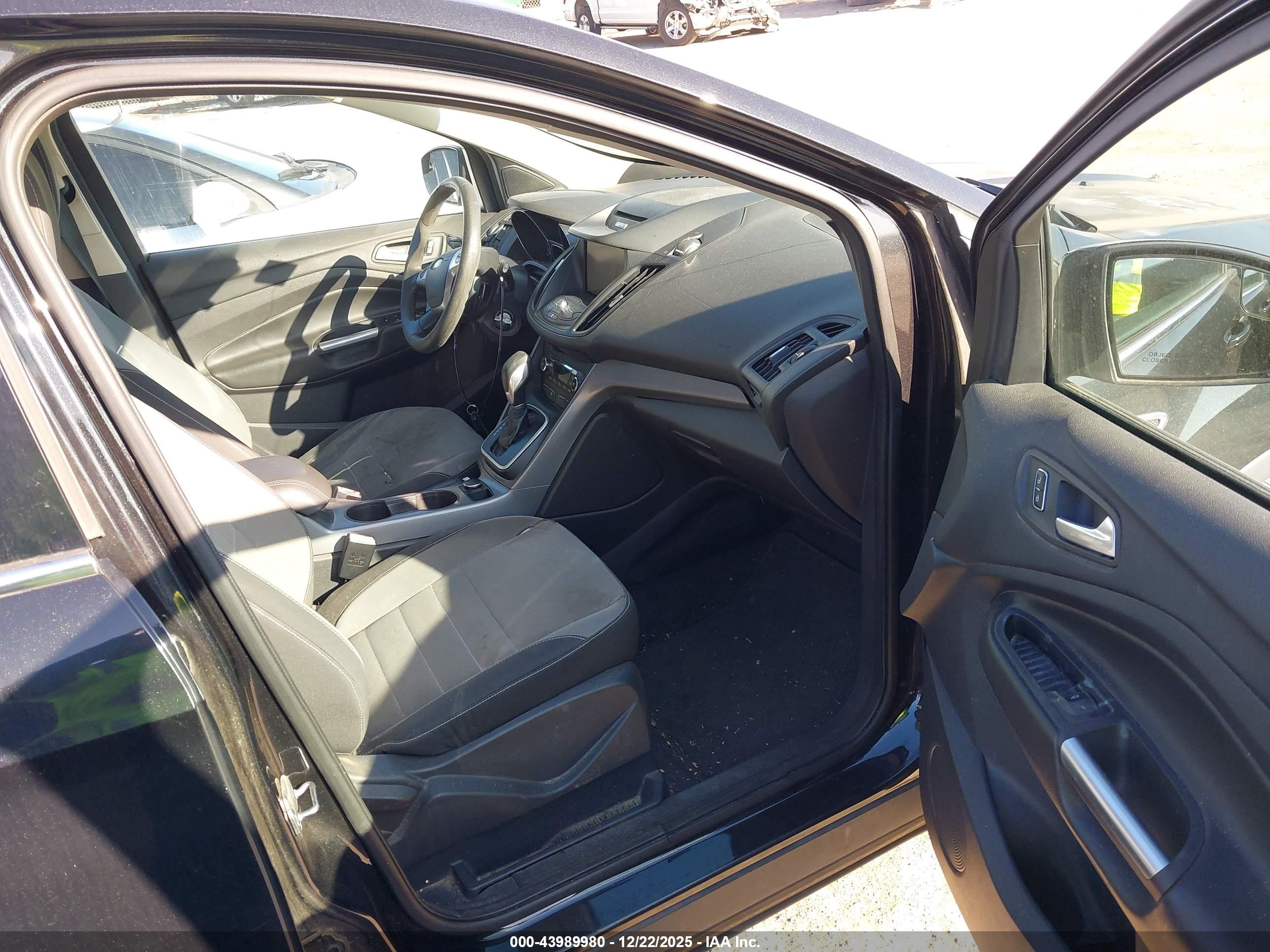 FORD ESCAPE image 5