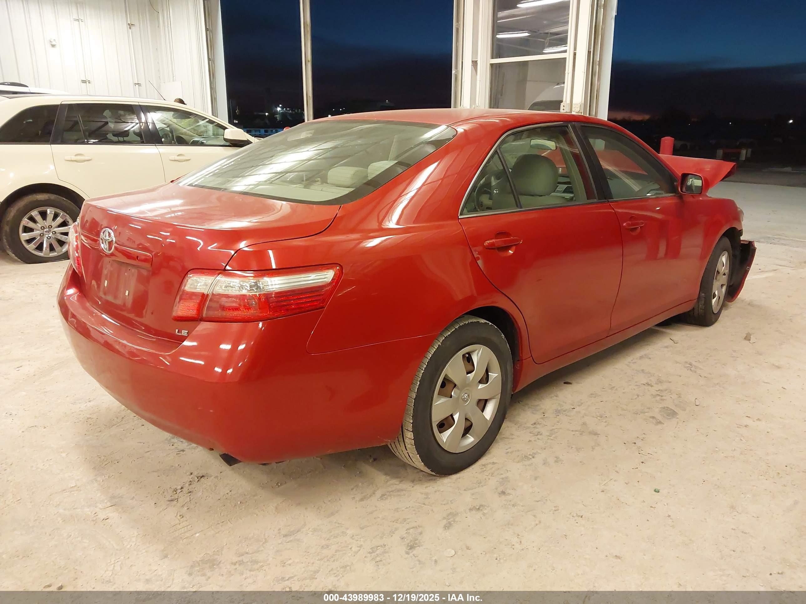 TOYOTA CAMRY image 4