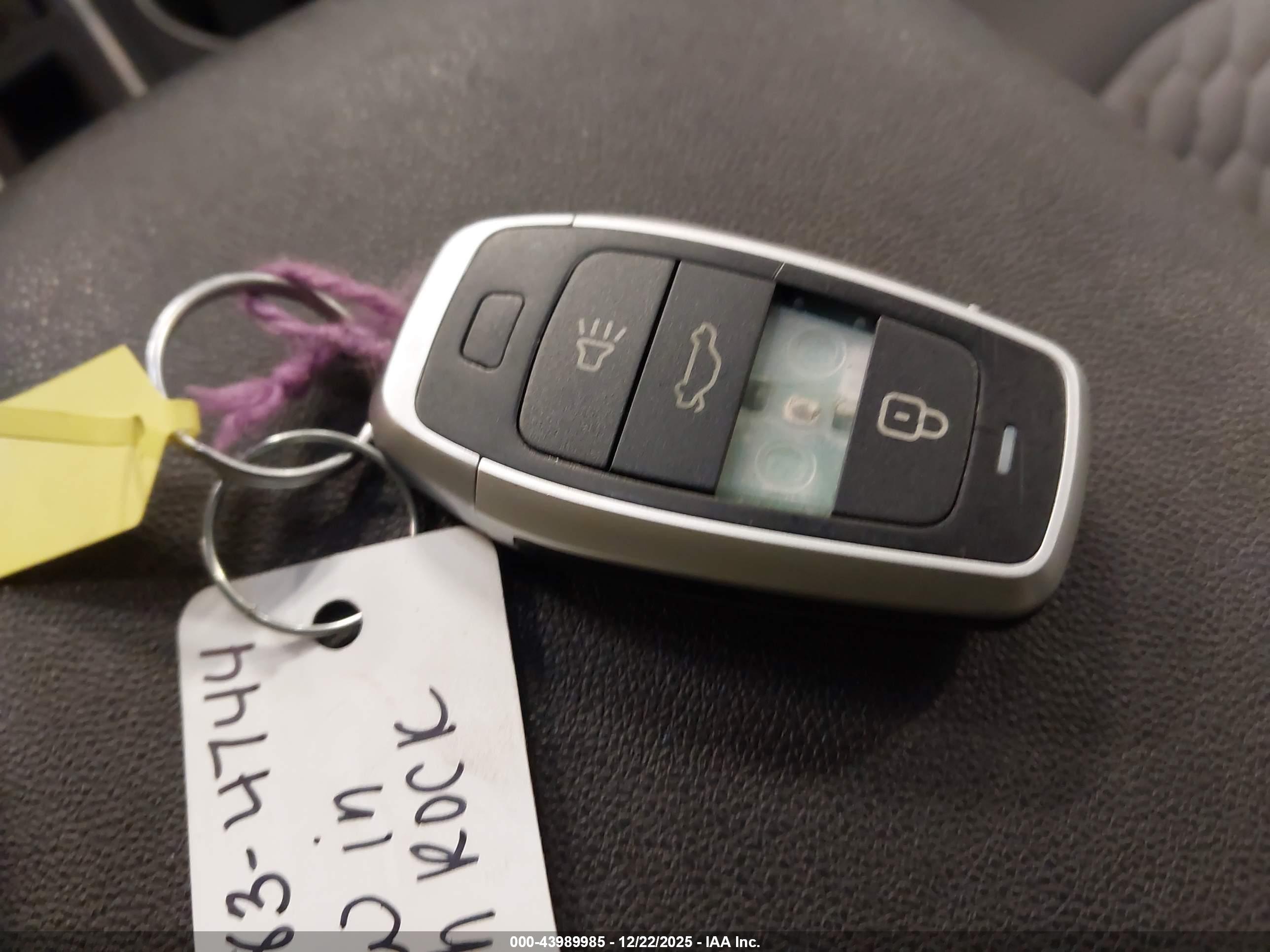 CHEVROLET EQUINOX image 11