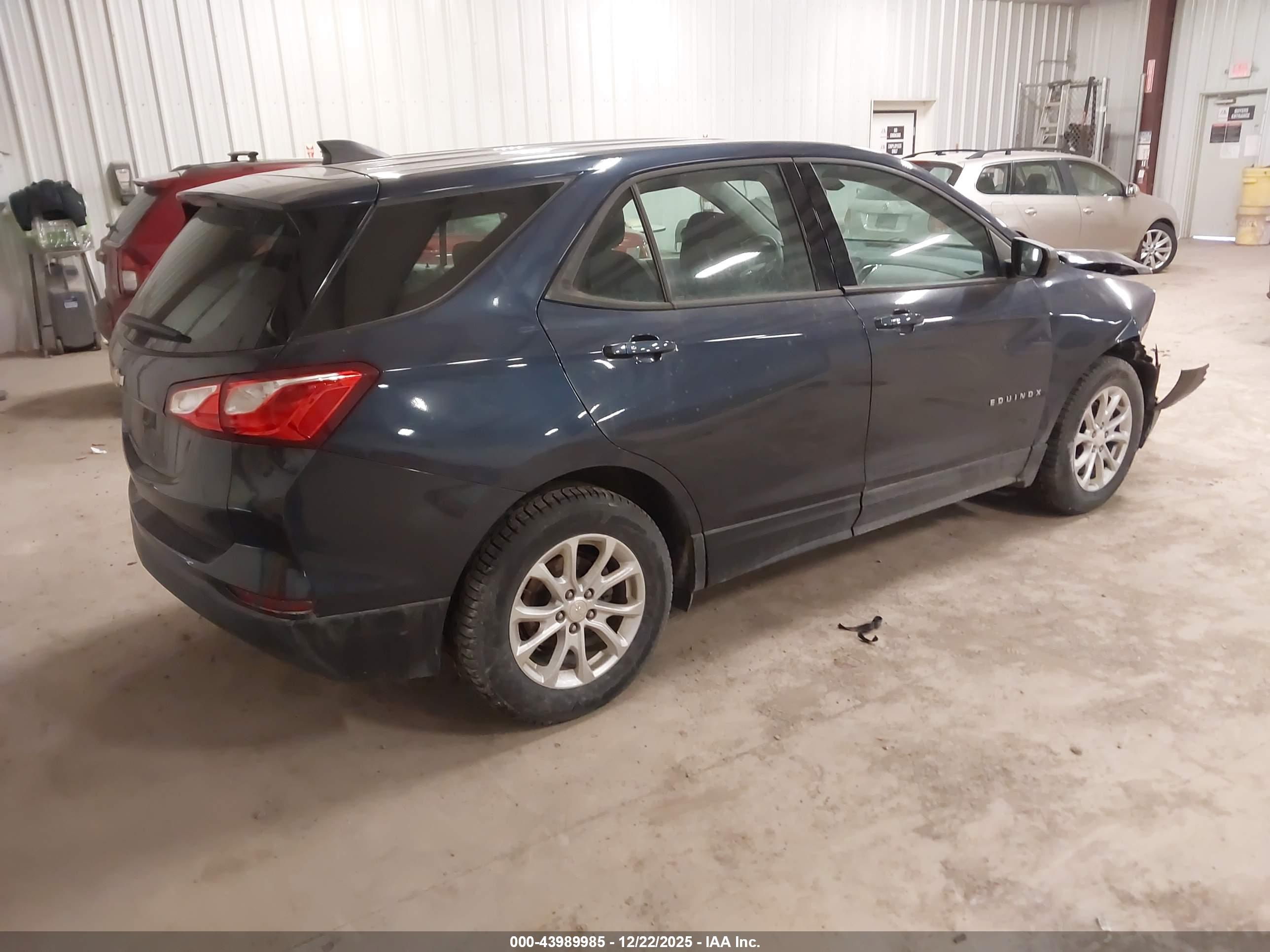 CHEVROLET EQUINOX image 4