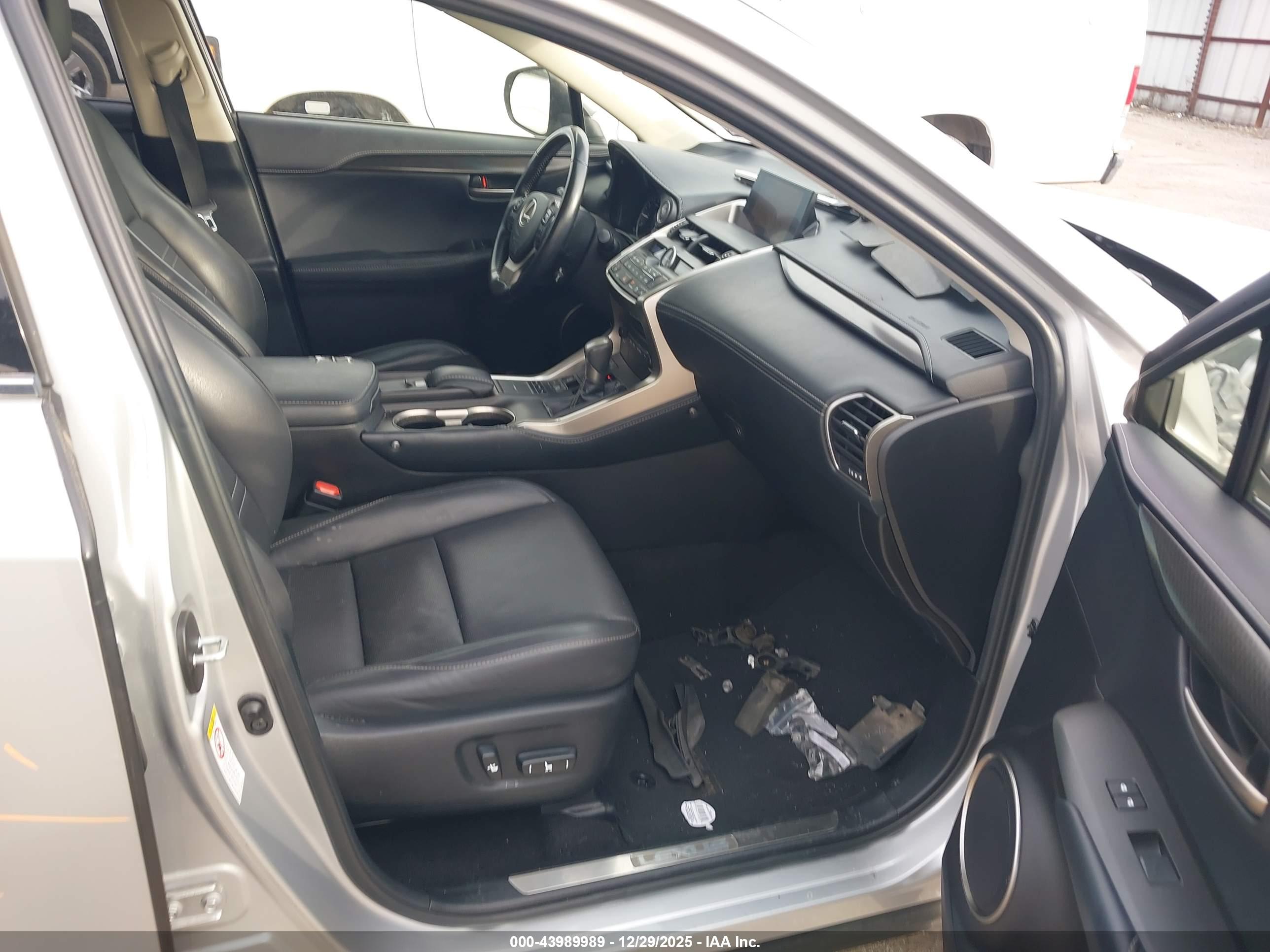 LEXUS NX image 5