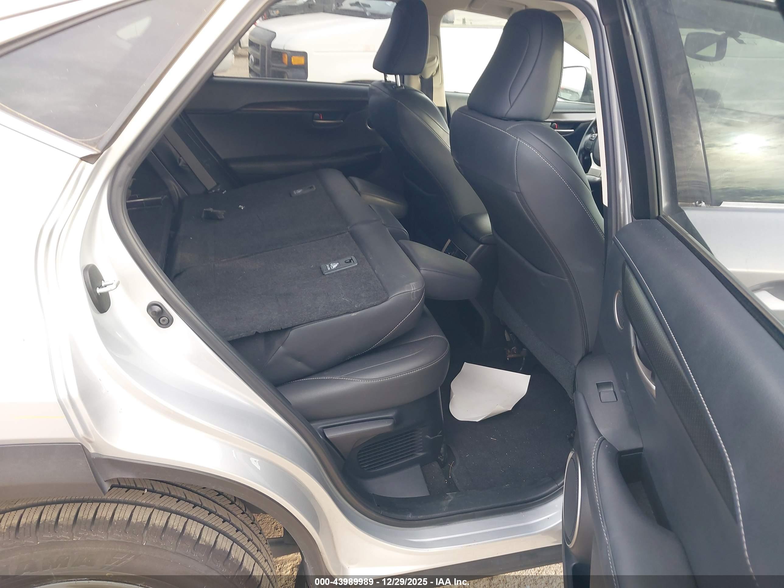 LEXUS NX image 8