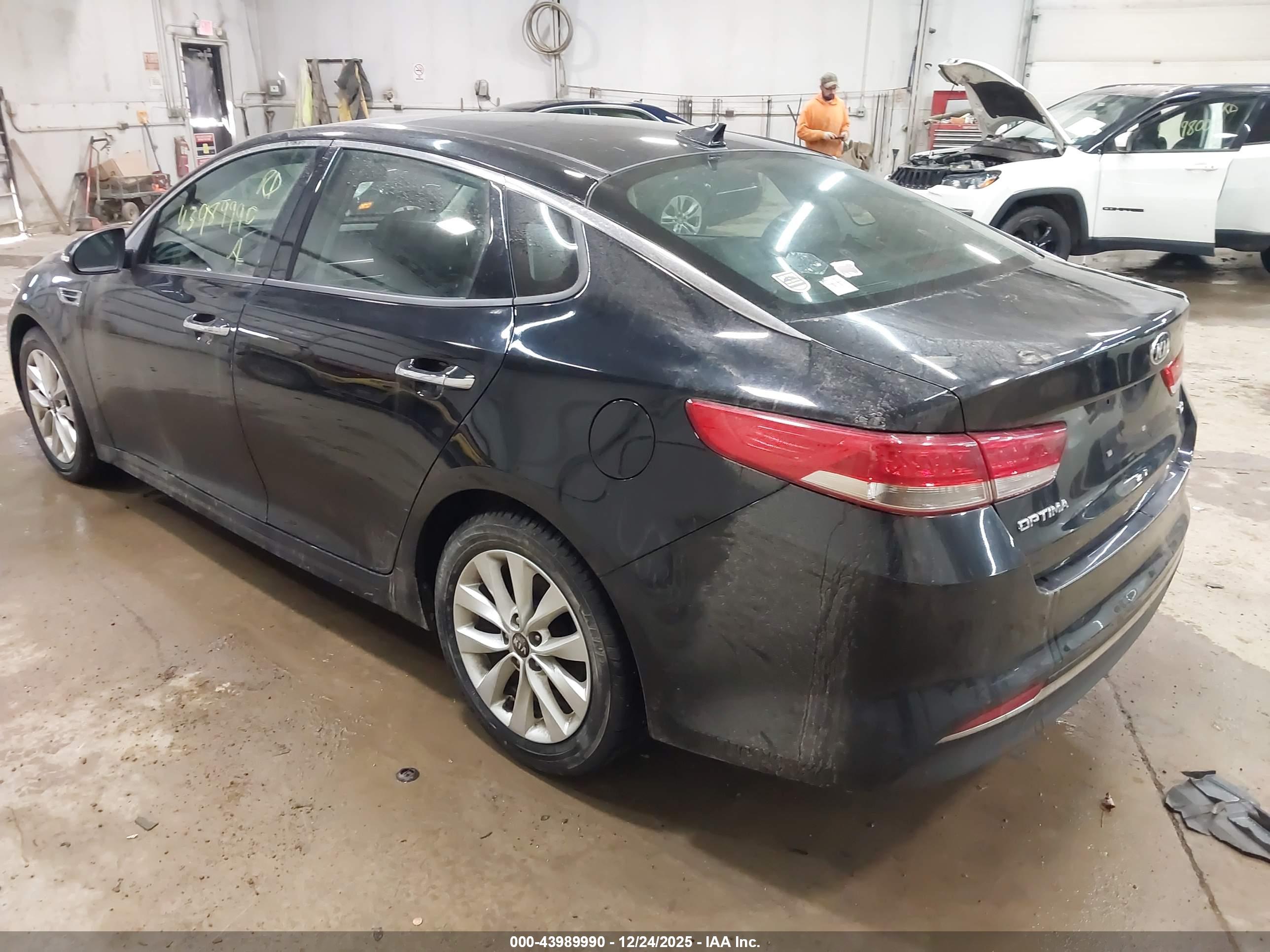 KIA OPTIMA image 3