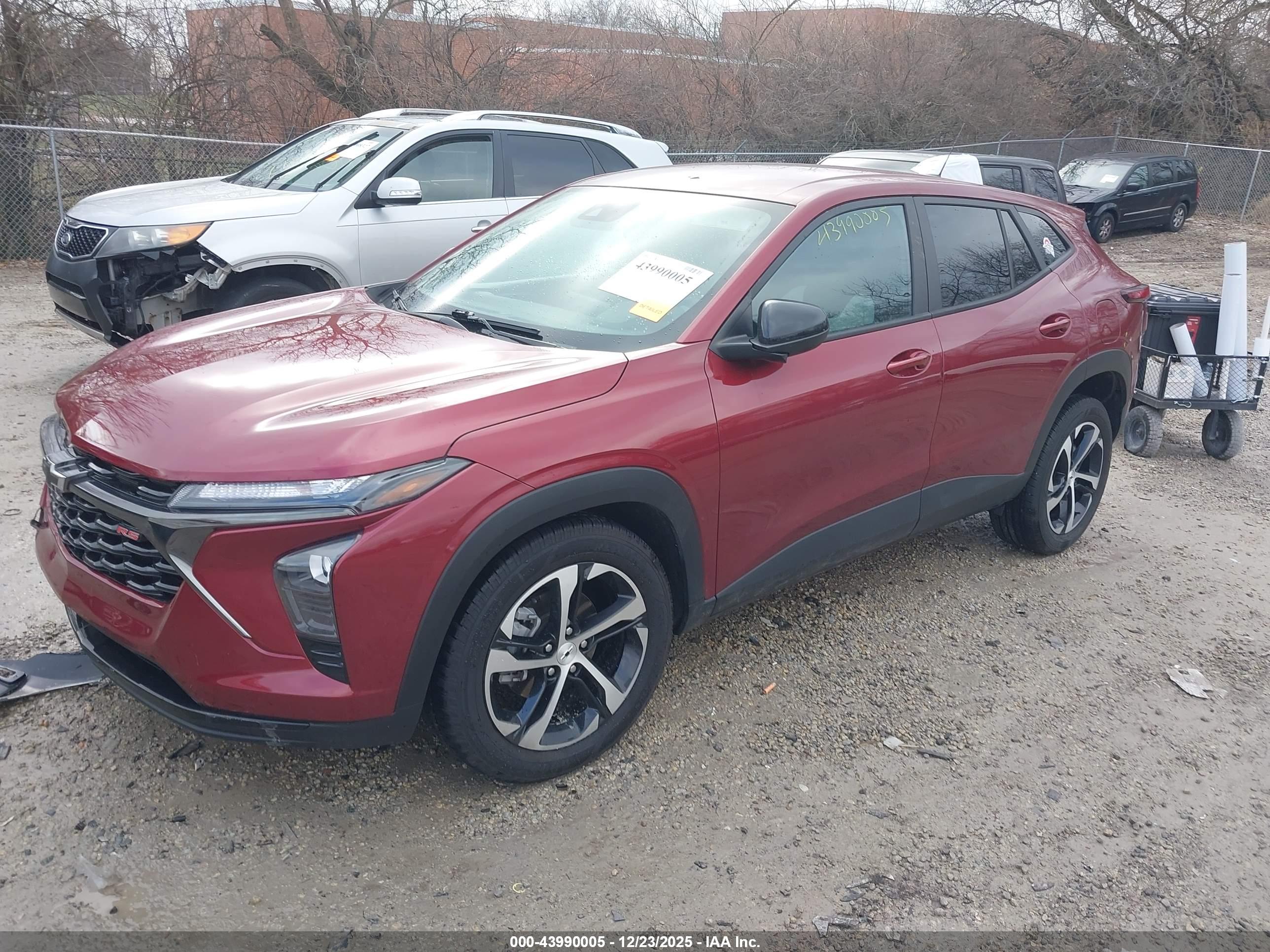 CHEVROLET TRAX image 2