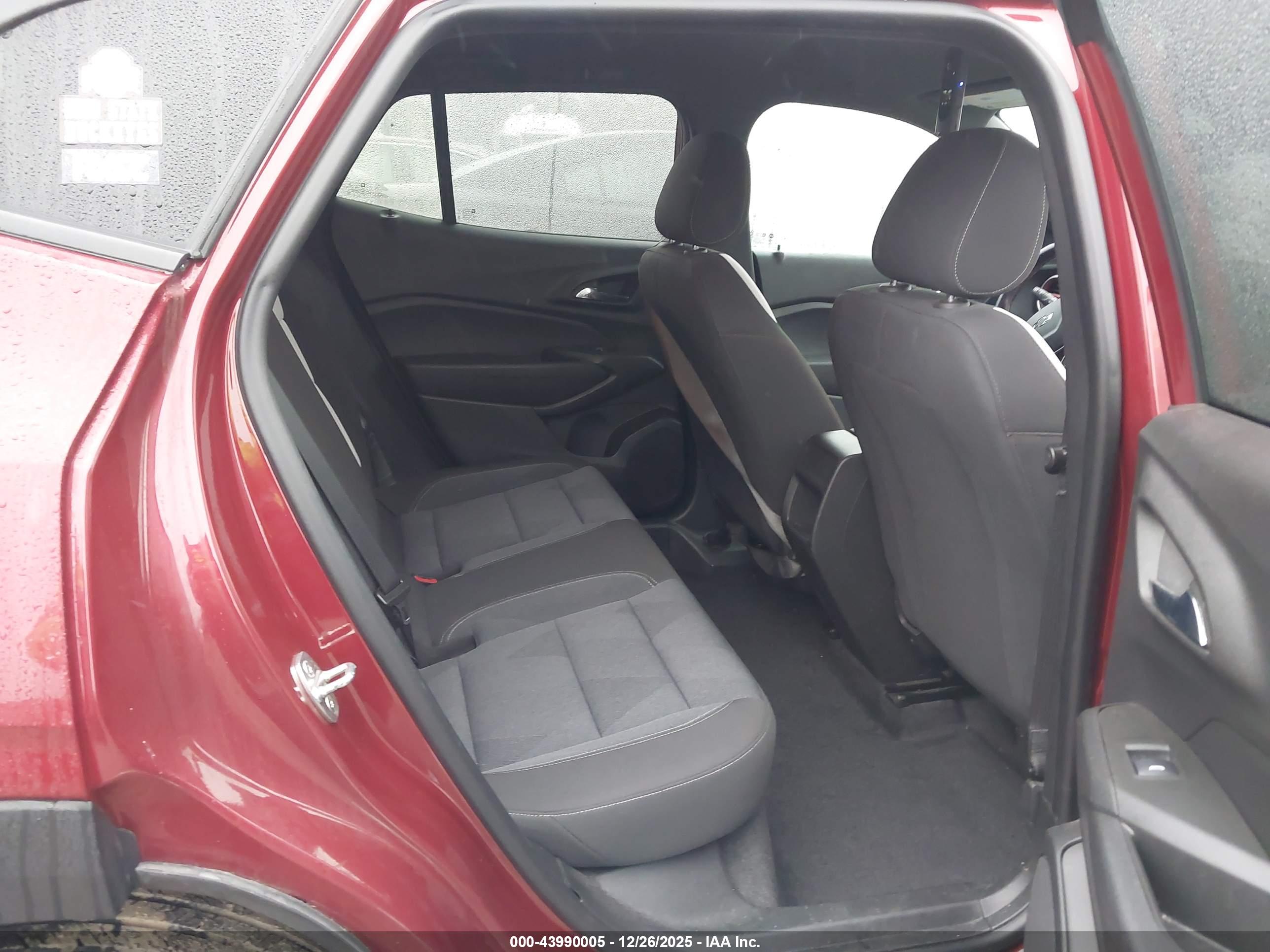 CHEVROLET TRAX image 8