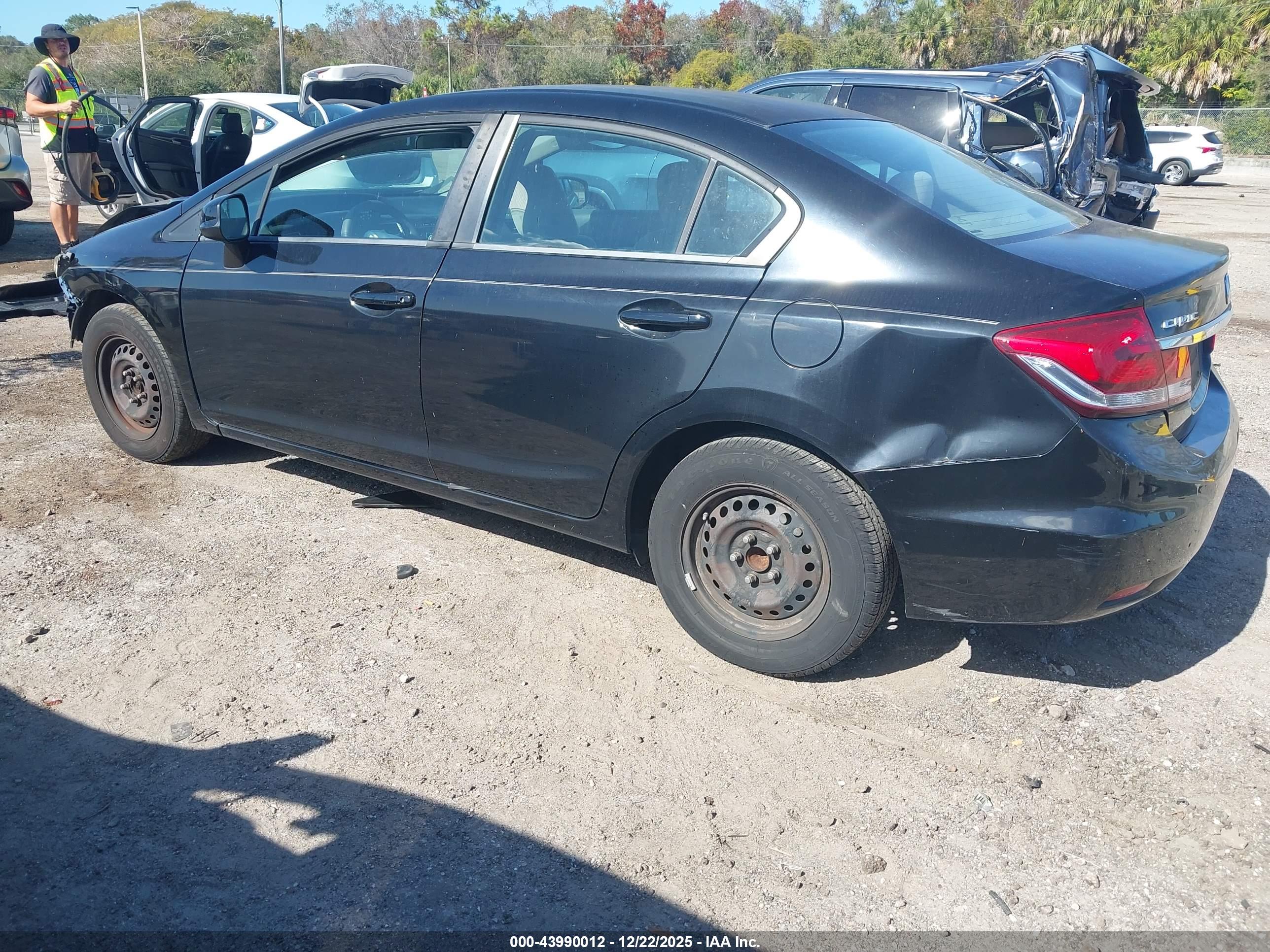 HONDA CIVIC image 3