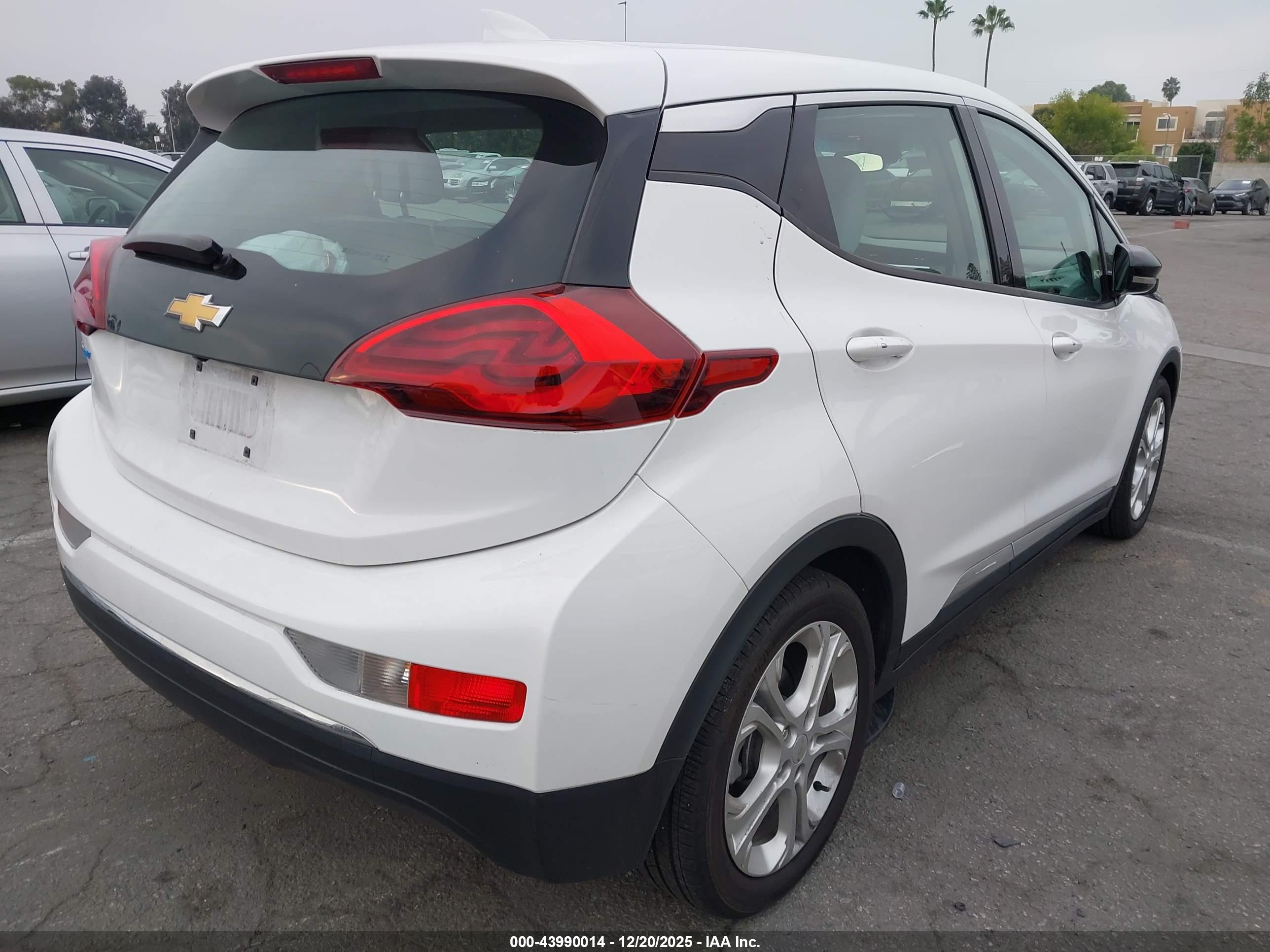 CHEVROLET BOLT image 4