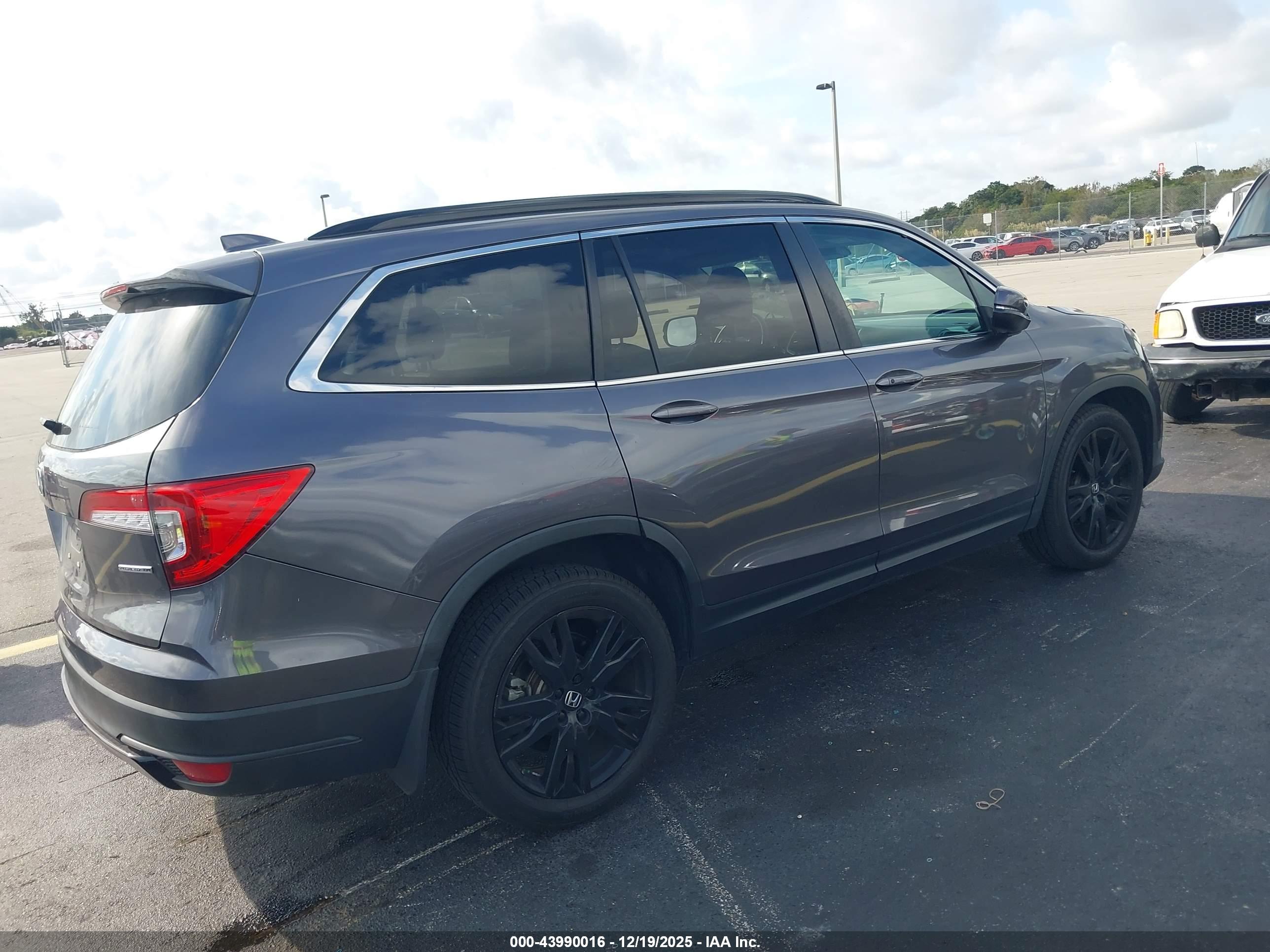 HONDA PILOT image 4