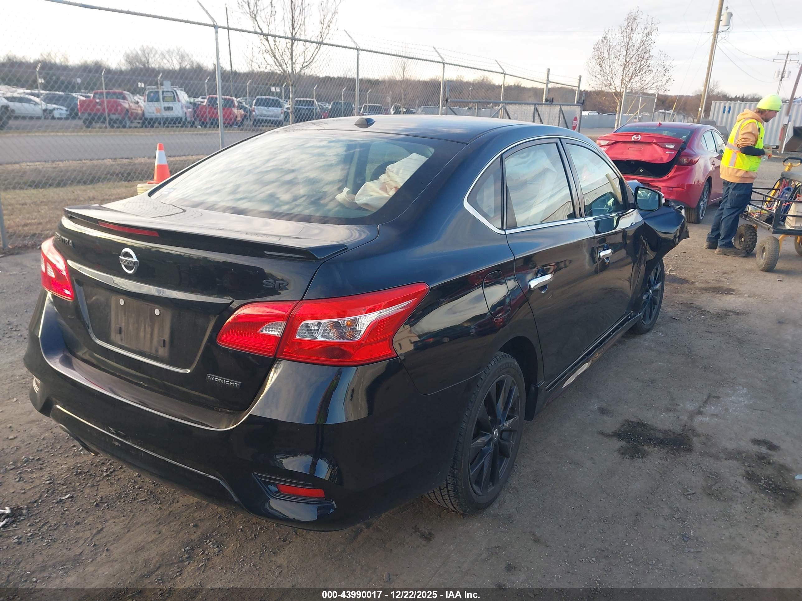 NISSAN SENTRA image 4