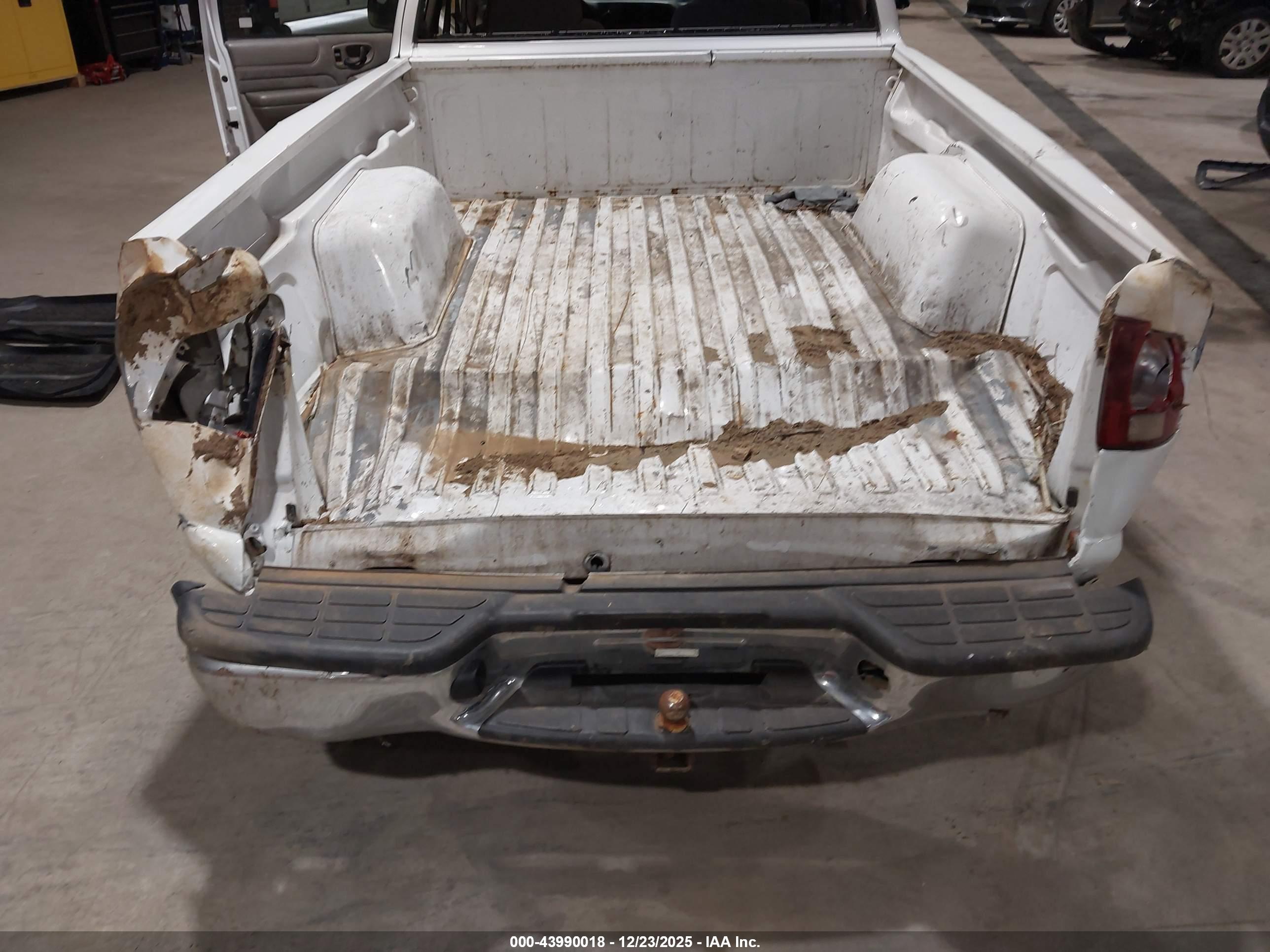 CHEVROLET S-10 image 6