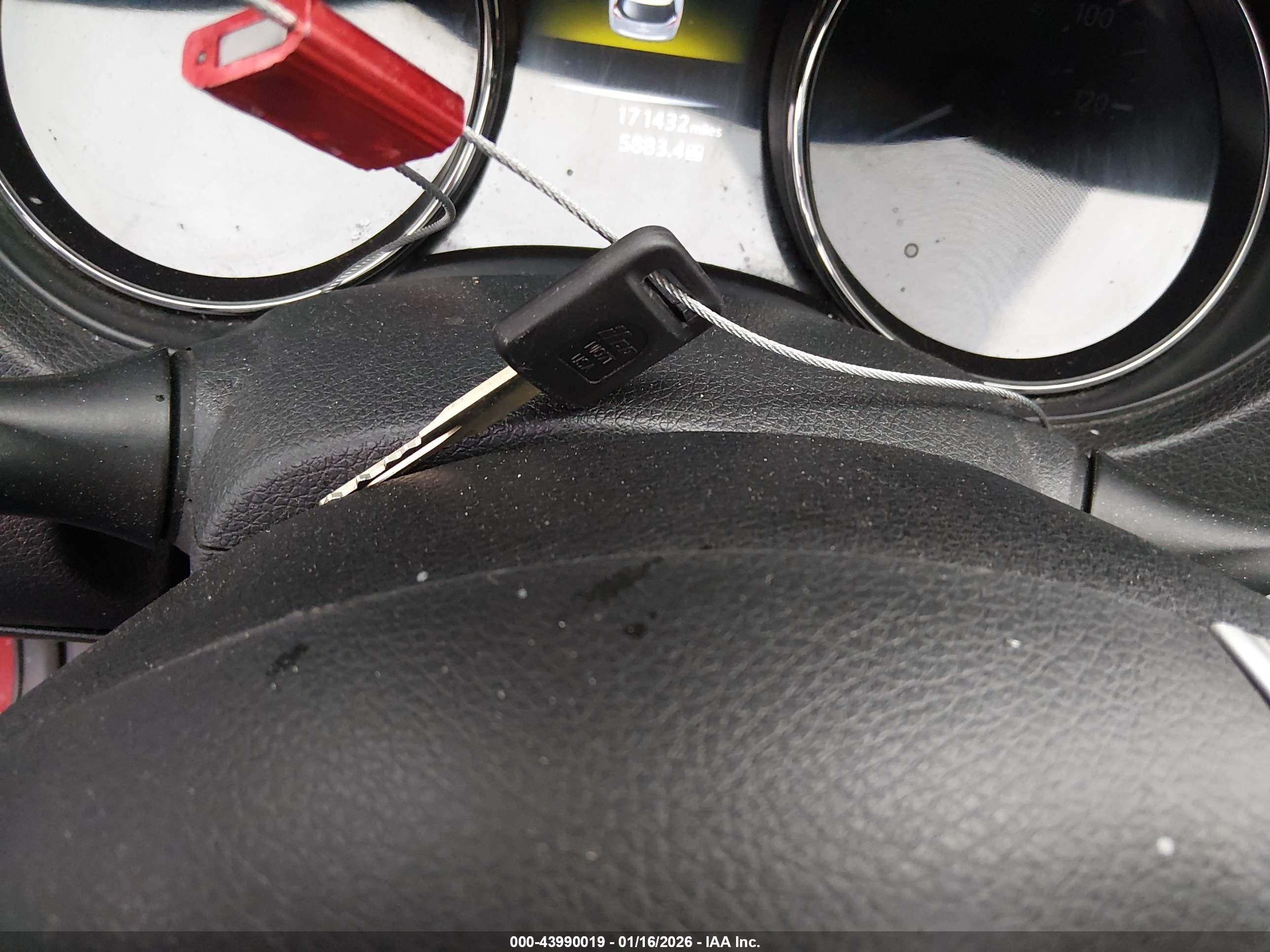 NISSAN ROGUE image 11