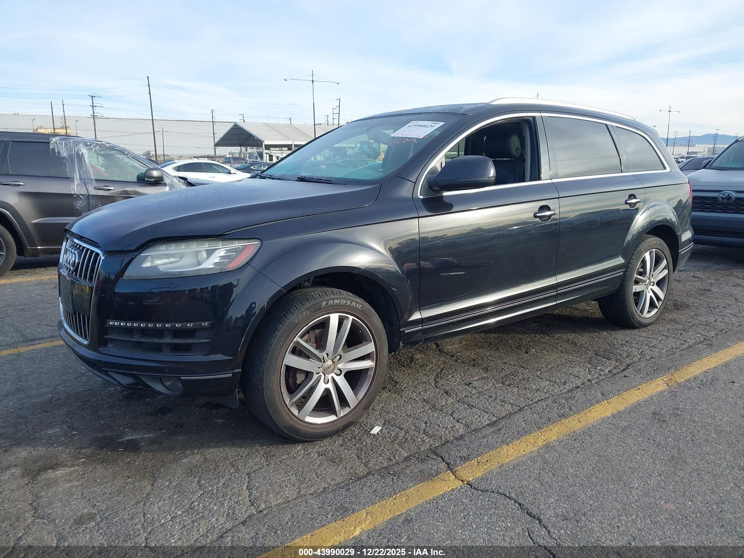 AUDI Q7 image 2
