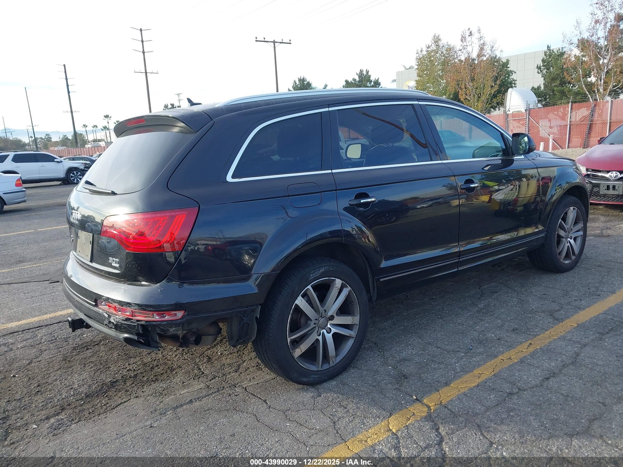 AUDI Q7 image 4