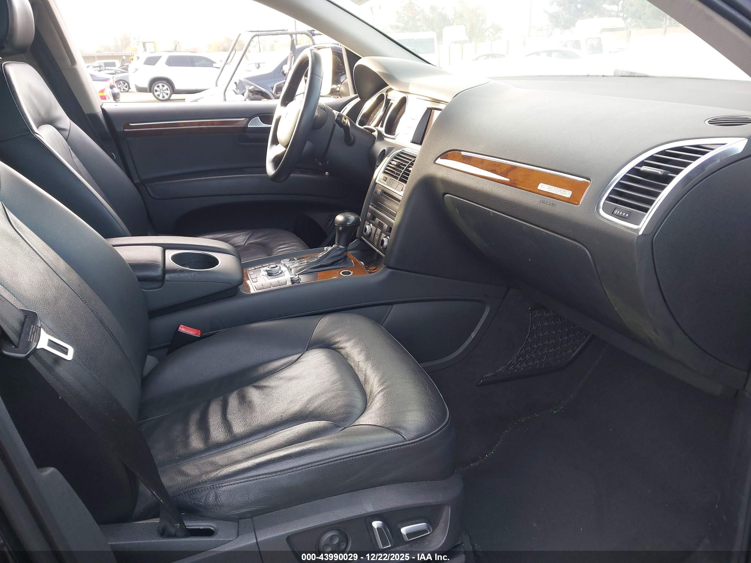 AUDI Q7 image 5