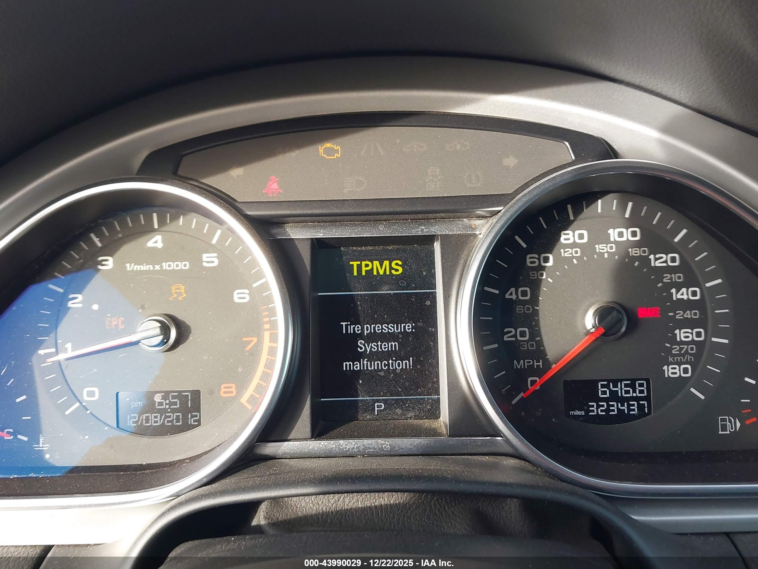 AUDI Q7 image 7