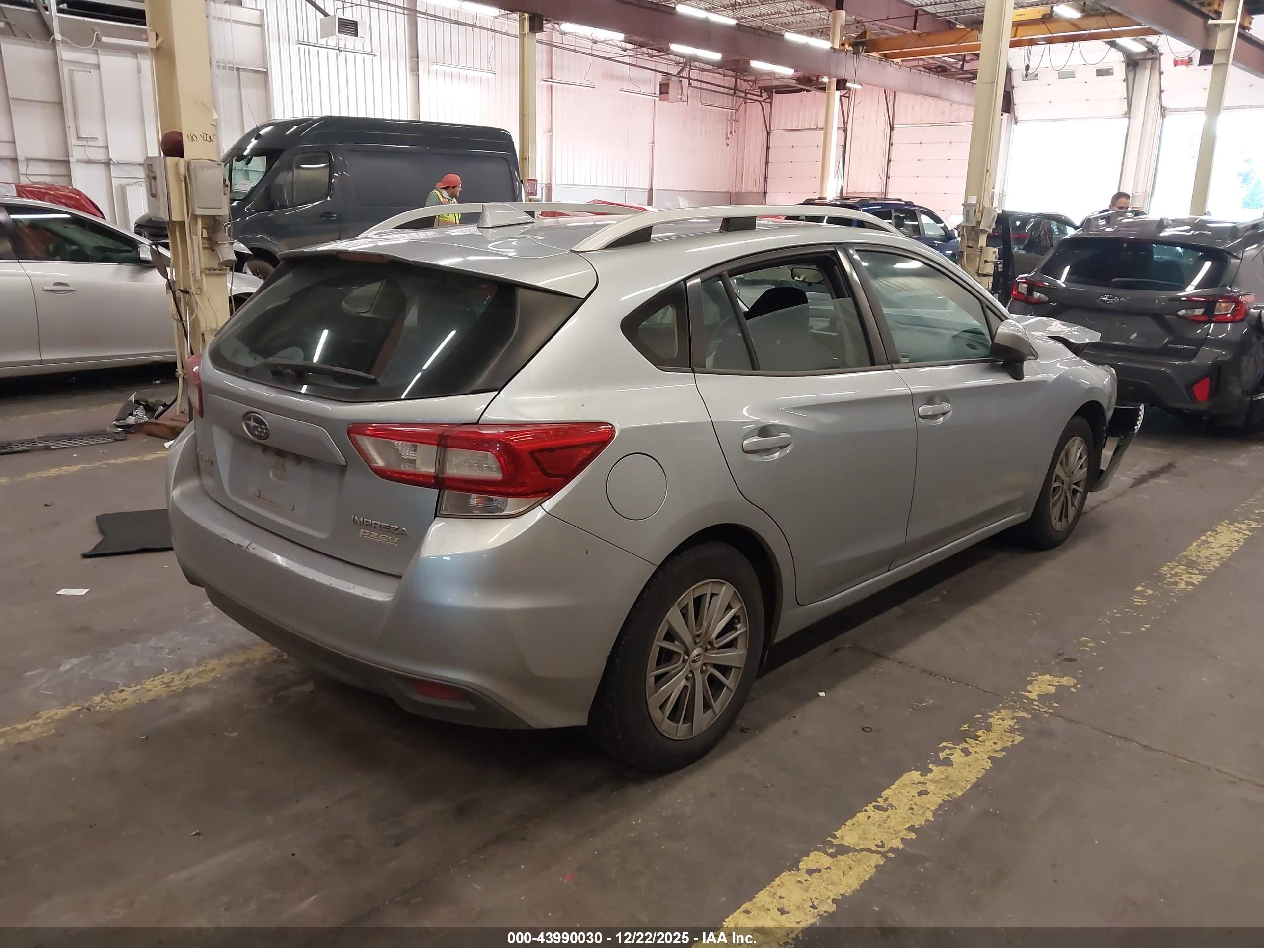 SUBARU IMPREZA image 4
