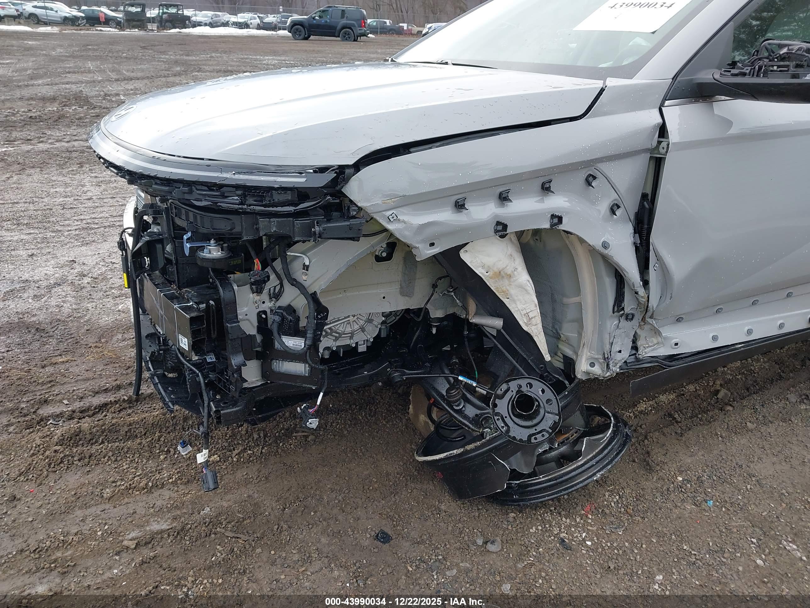 HYUNDAI KONA image 6