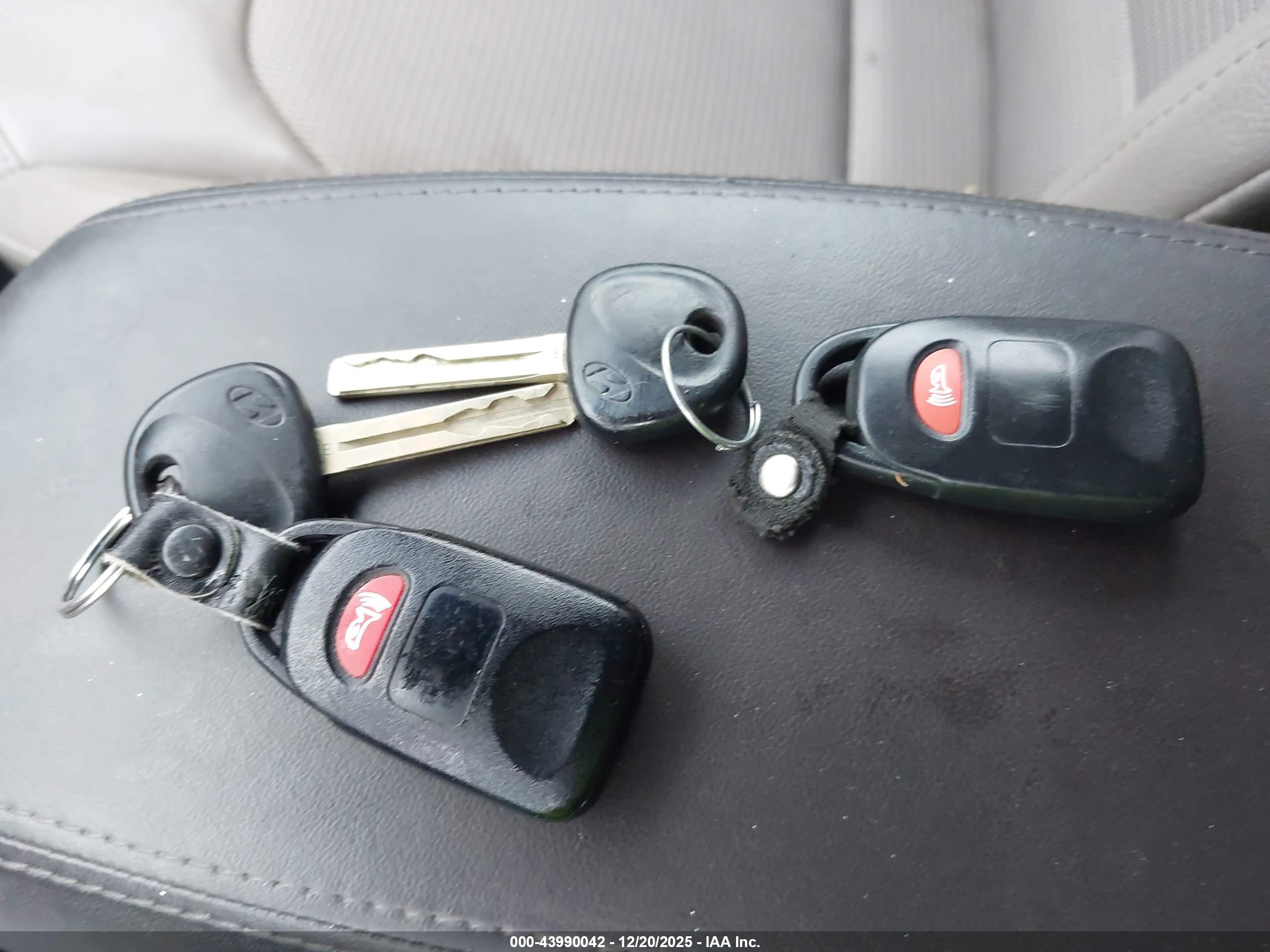 HYUNDAI TUCSON image 11
