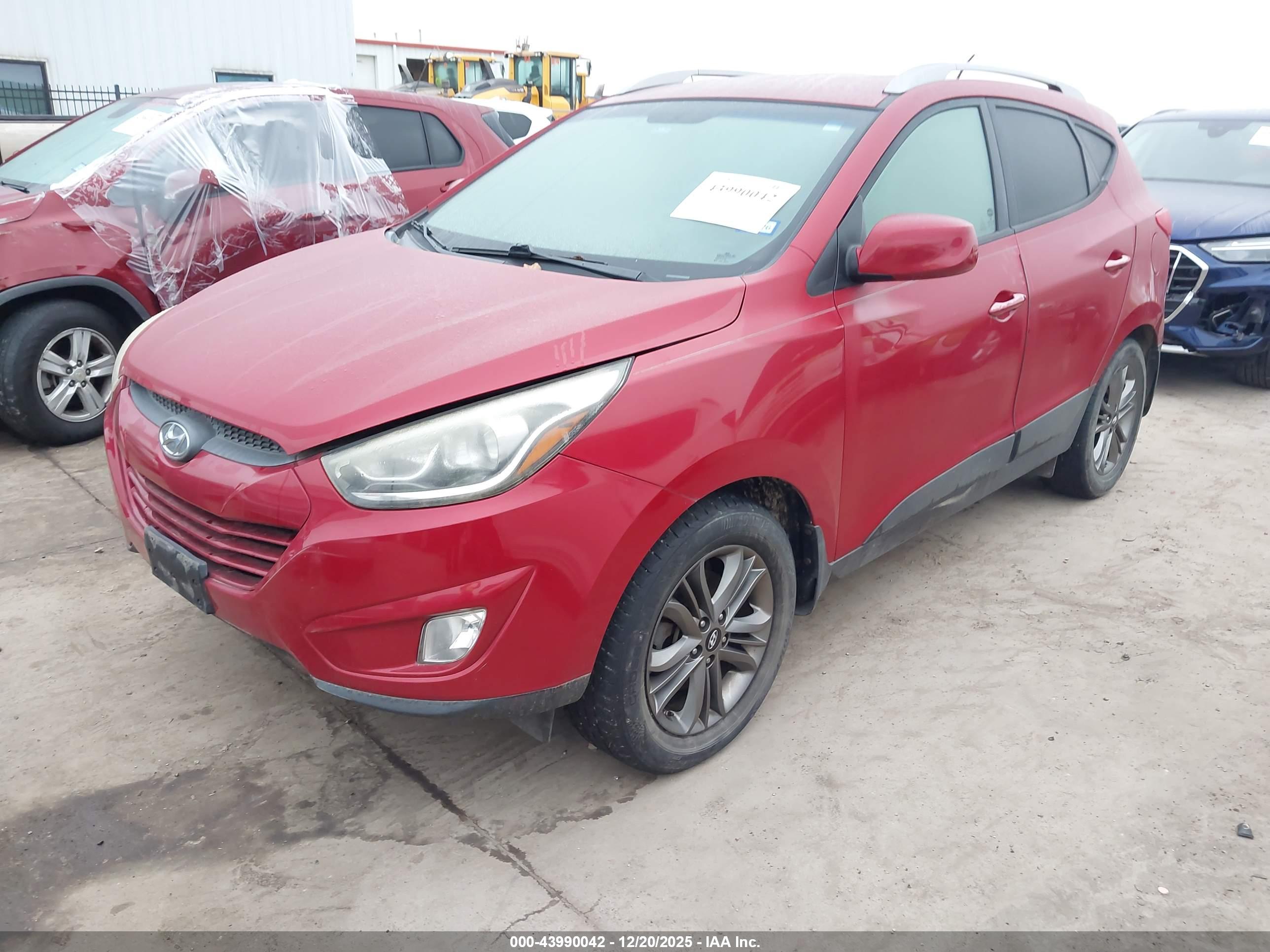 HYUNDAI TUCSON image 2