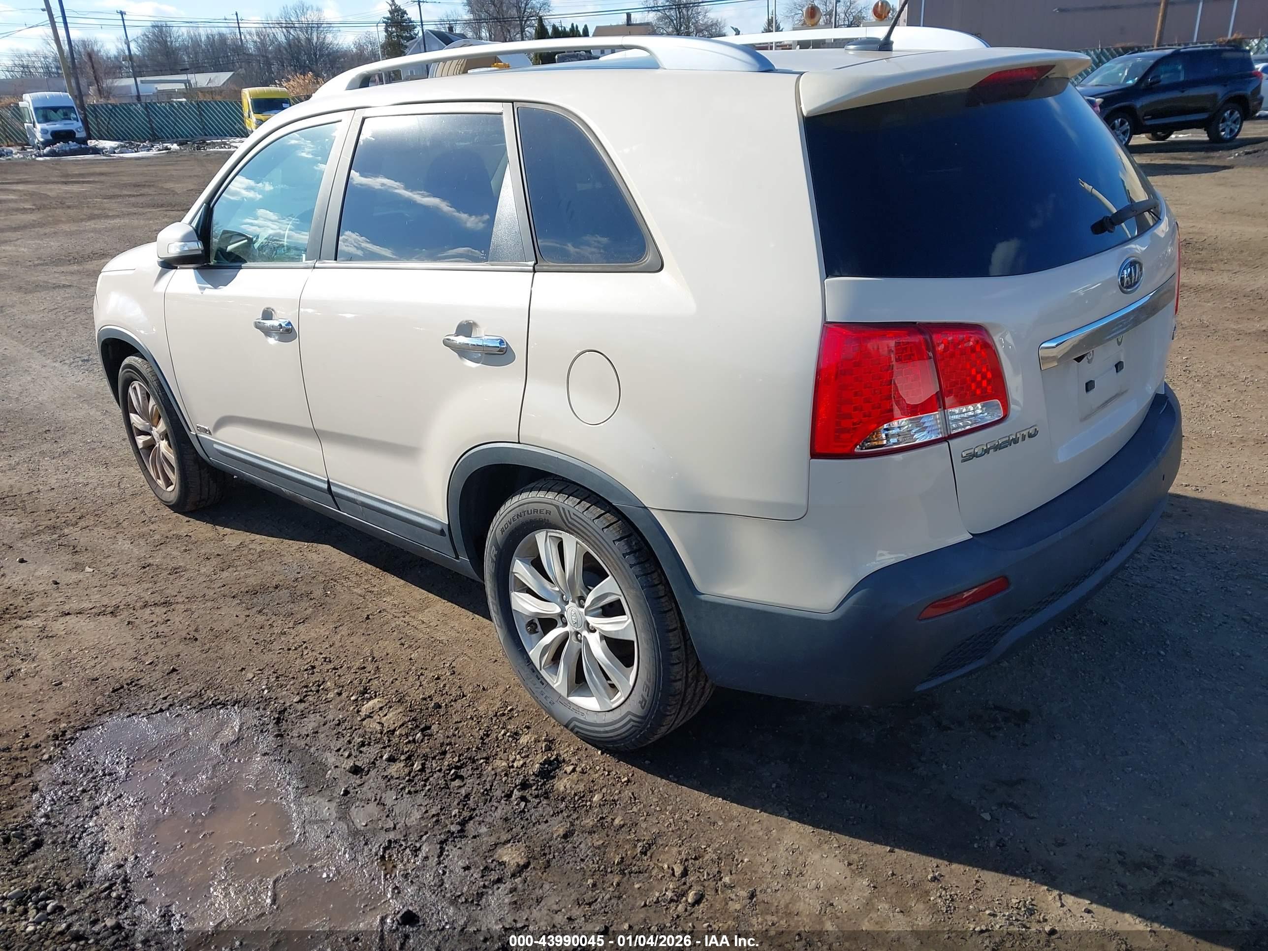KIA SORENTO image 3