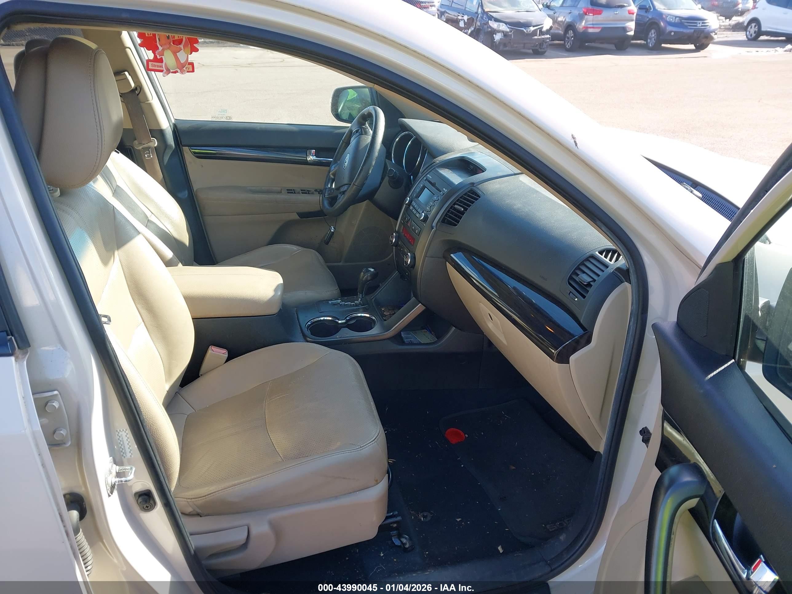 KIA SORENTO image 5